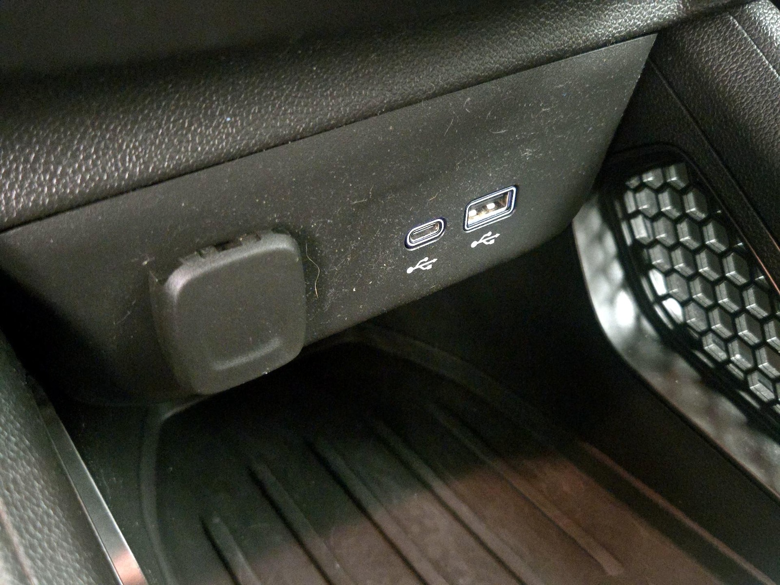 2024 Chevrolet TrailBlazer LS - Photo 19