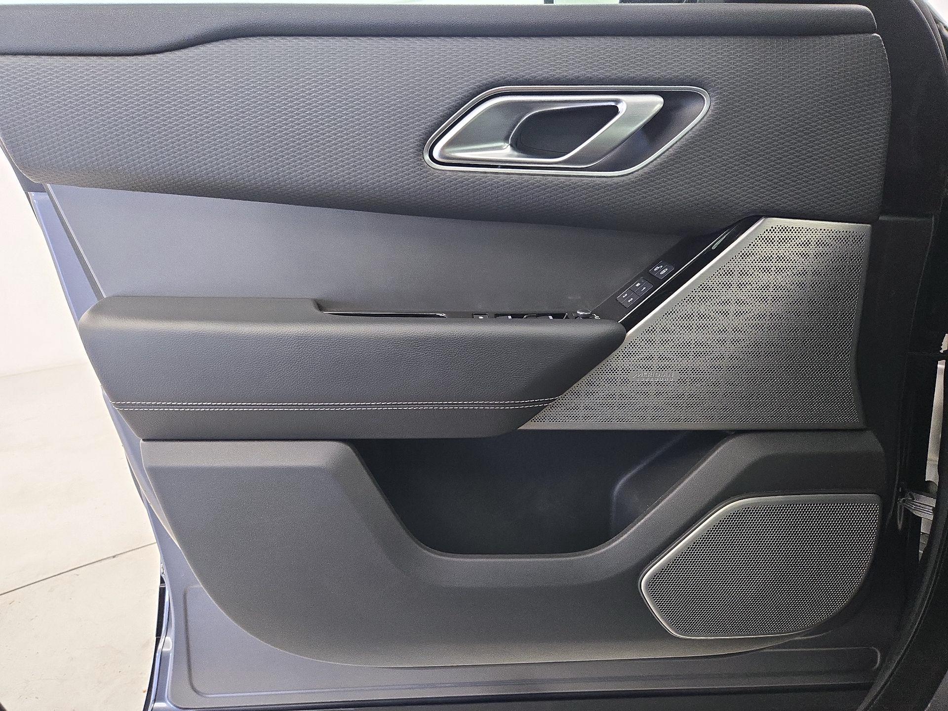 Thumbnail: 2020 Land Rover Range Rover Velar - 12
