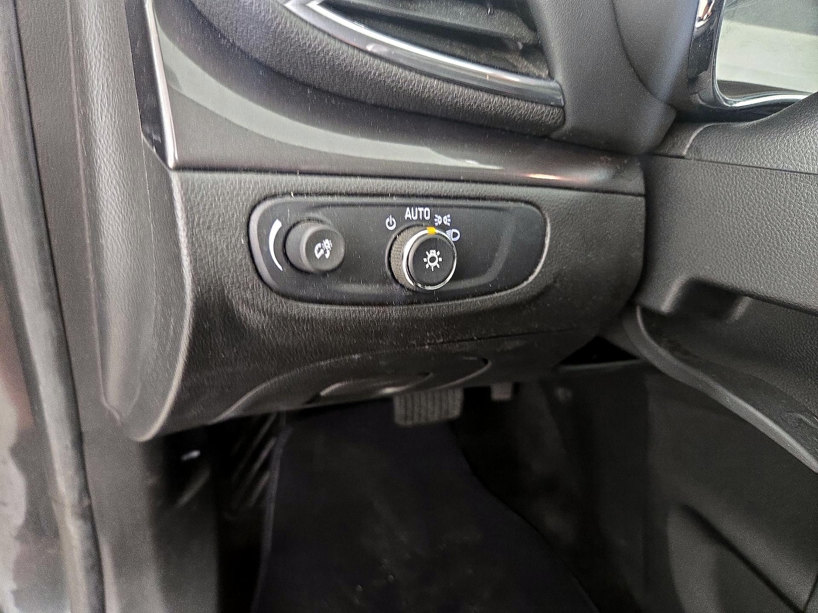 2017 Buick Encore Preferred - Photo 14