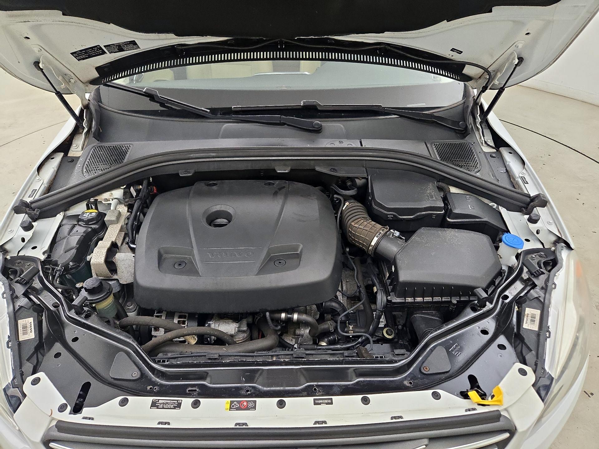 Thumbnail: 2016 Volvo XC60 - 20