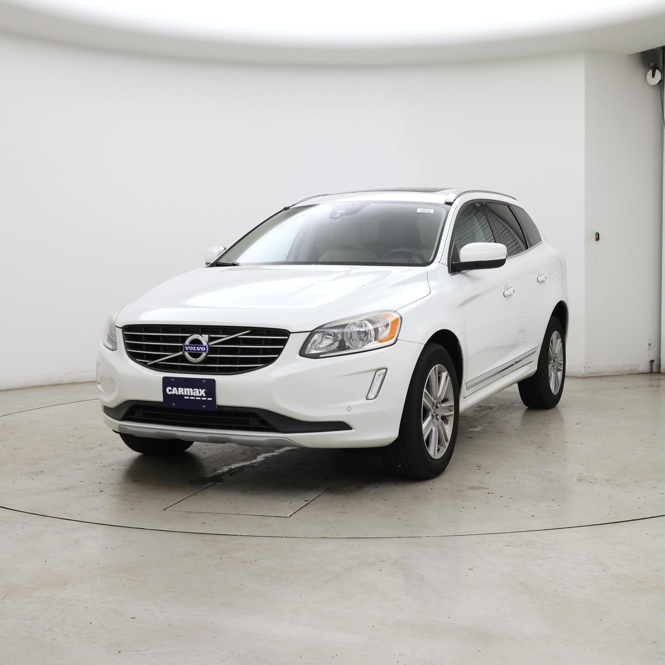 Thumbnail: 2016 Volvo XC60 - 4