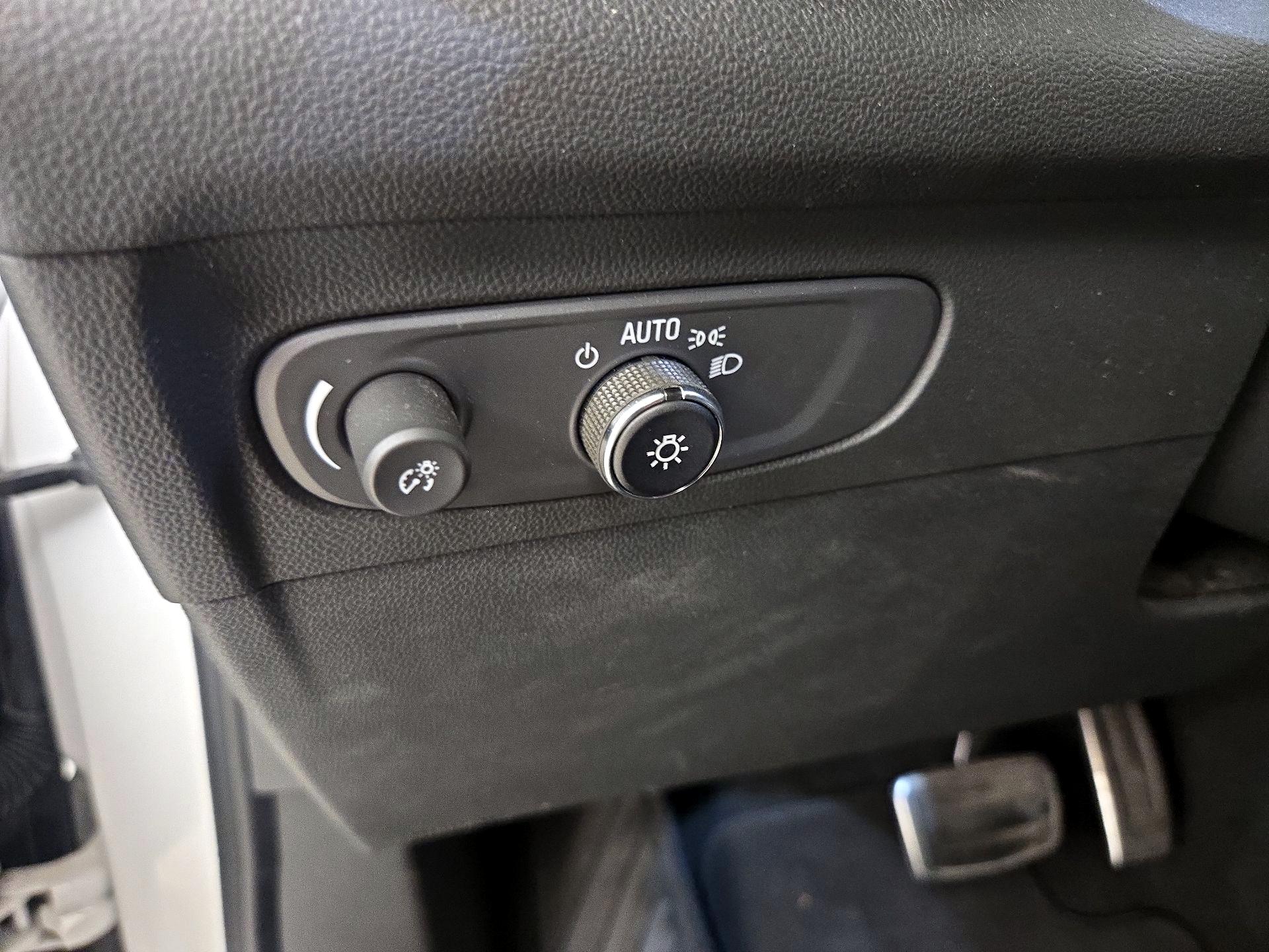 Thumbnail: 2023 Buick Envision - 13