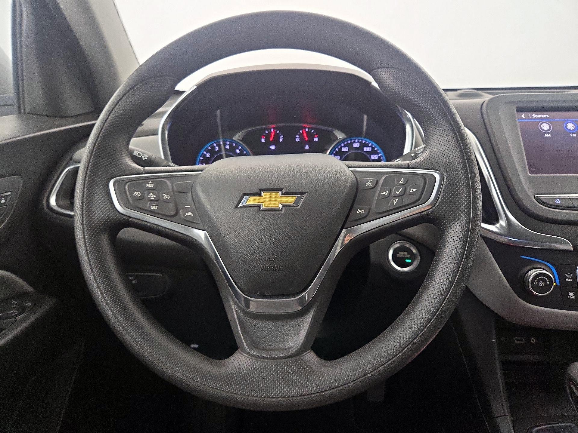 Thumbnail: 2022 Chevrolet Equinox - 10
