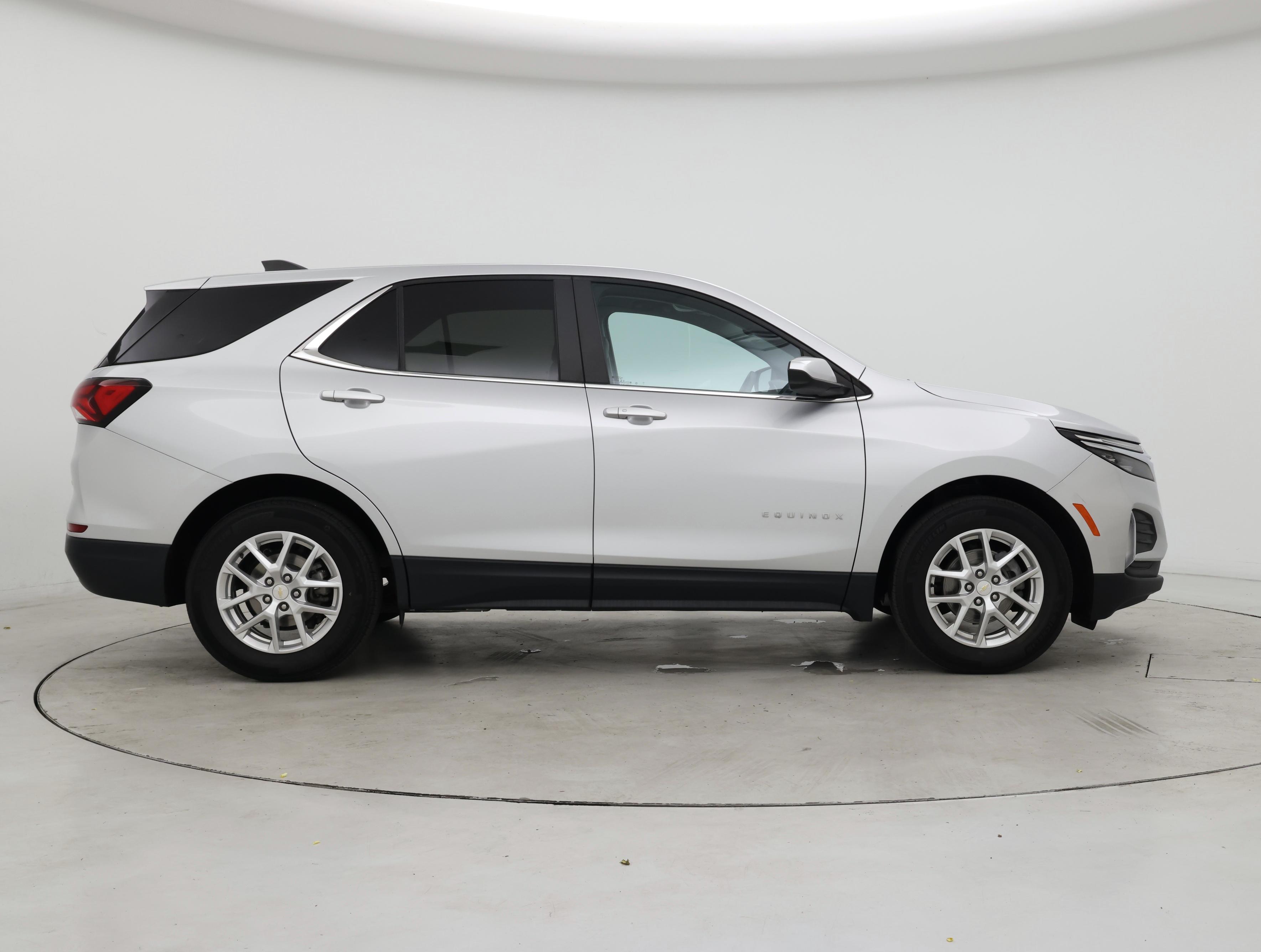 Thumbnail: 2022 Chevrolet Equinox - 7