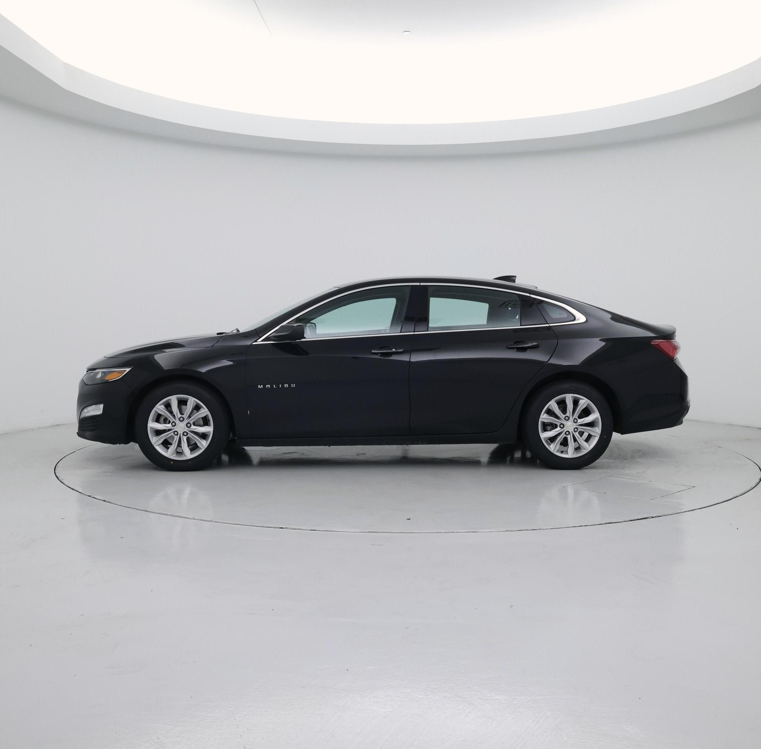 Thumbnail: 2022 Chevrolet Malibu - 3