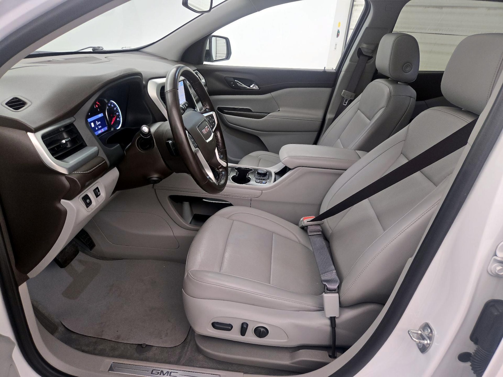 2023 GMC Acadia SLT - Photo 12