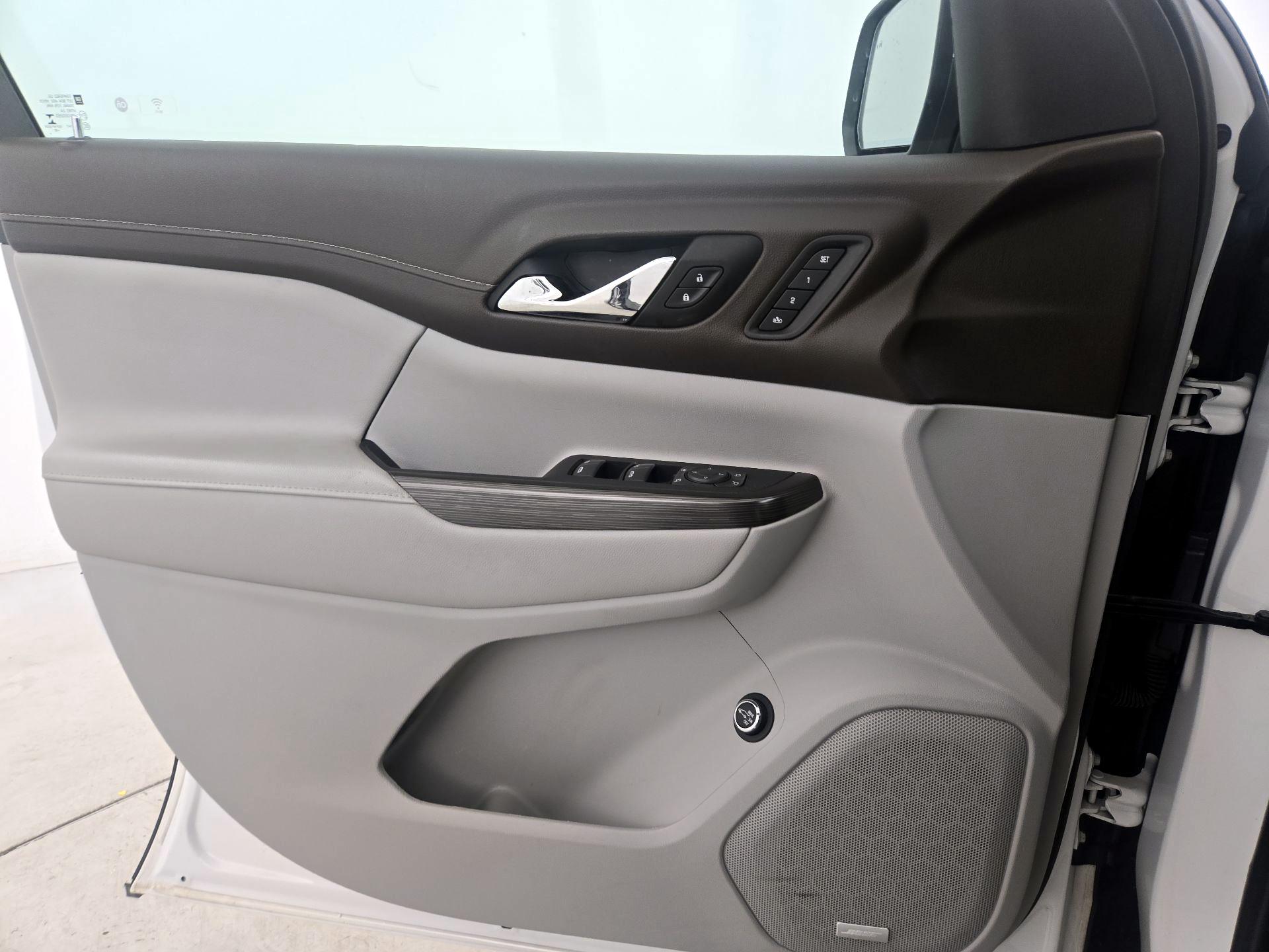 Thumbnail: 2023 GMC Acadia - 12
