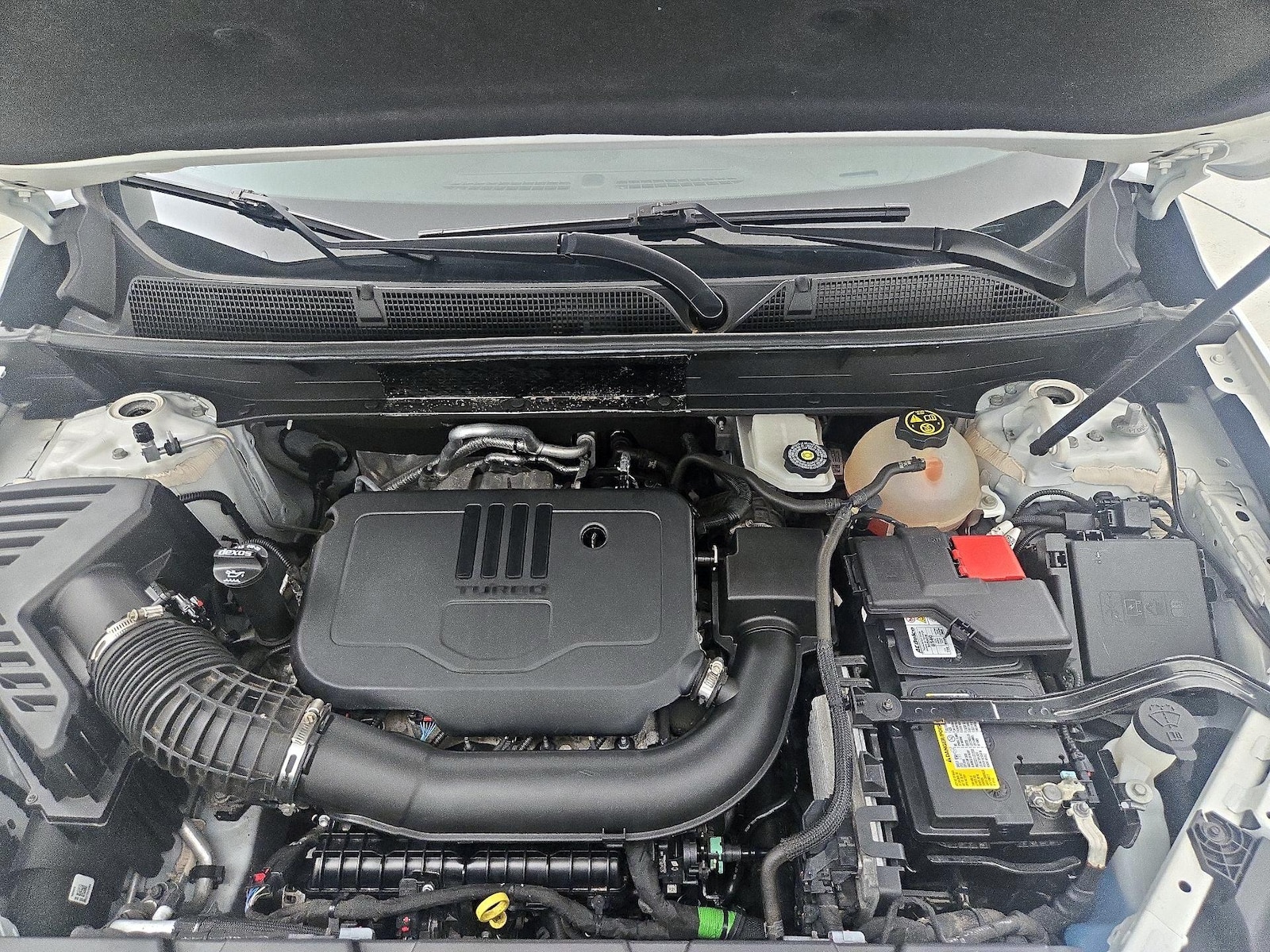 2023 GMC Acadia SLT - Photo 26