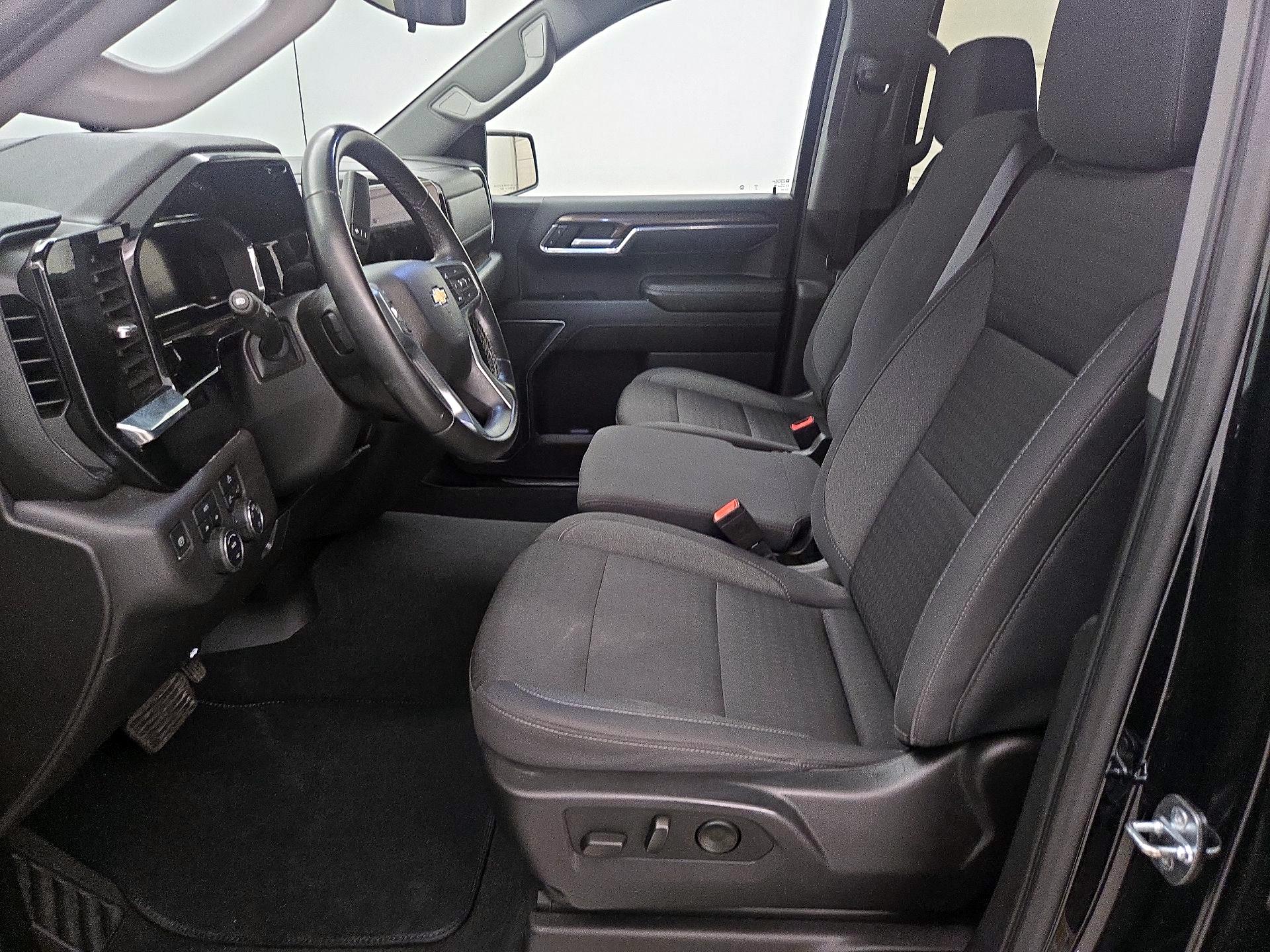 Thumbnail: 2023 Chevrolet Silverado 1500 - 11