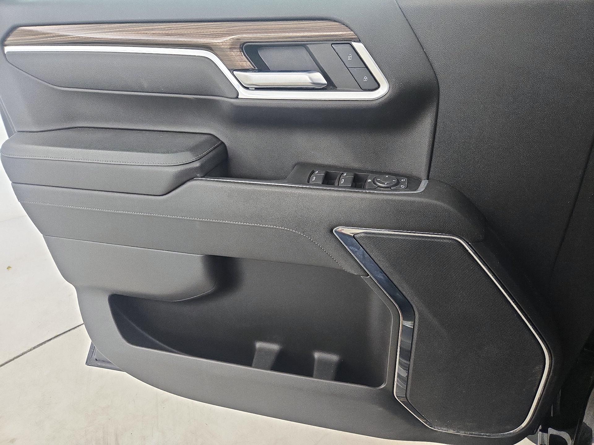 Thumbnail: 2023 Chevrolet Silverado 1500 - 12