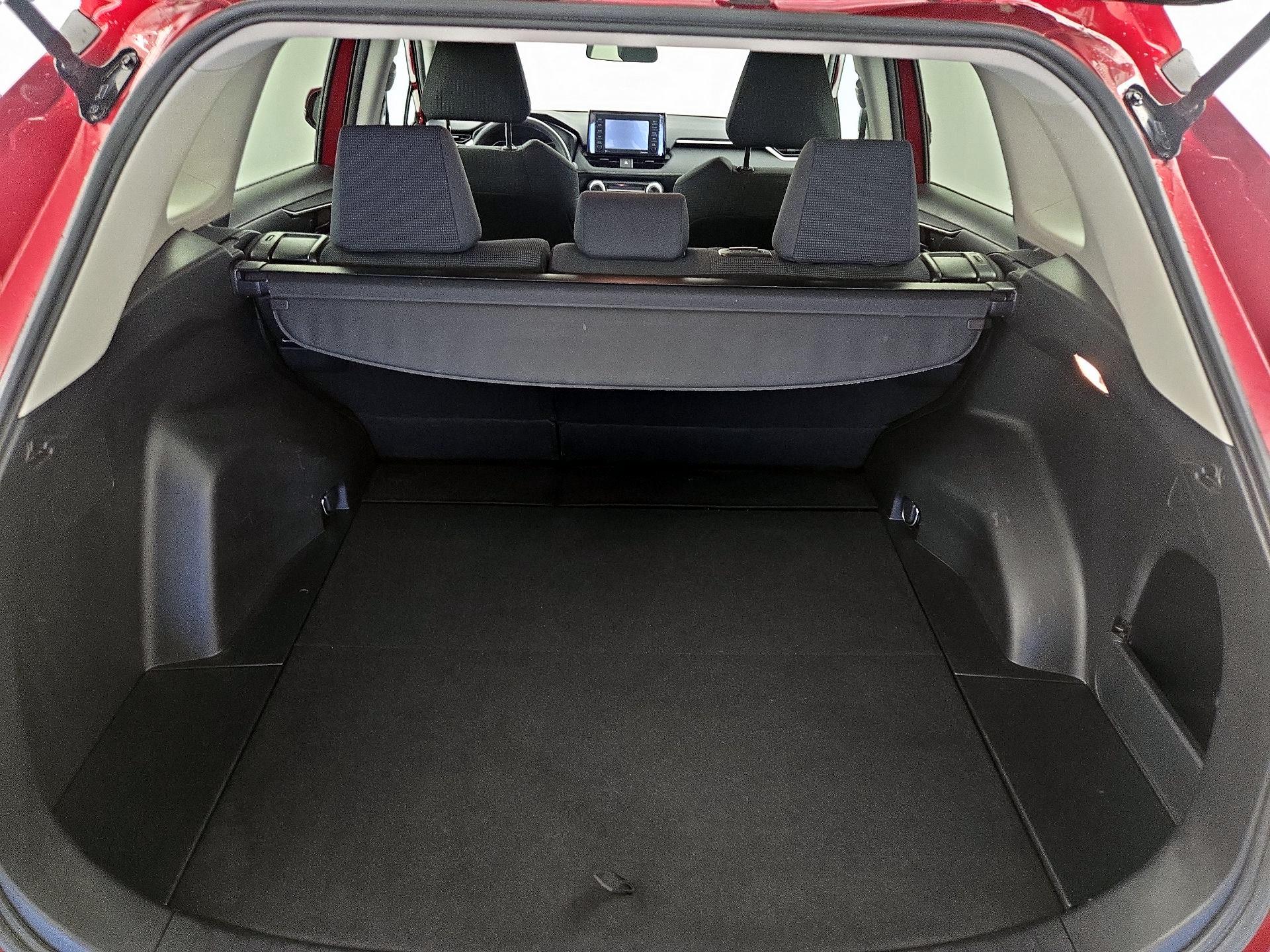 Thumbnail: 2020 Toyota RAV4 - 20