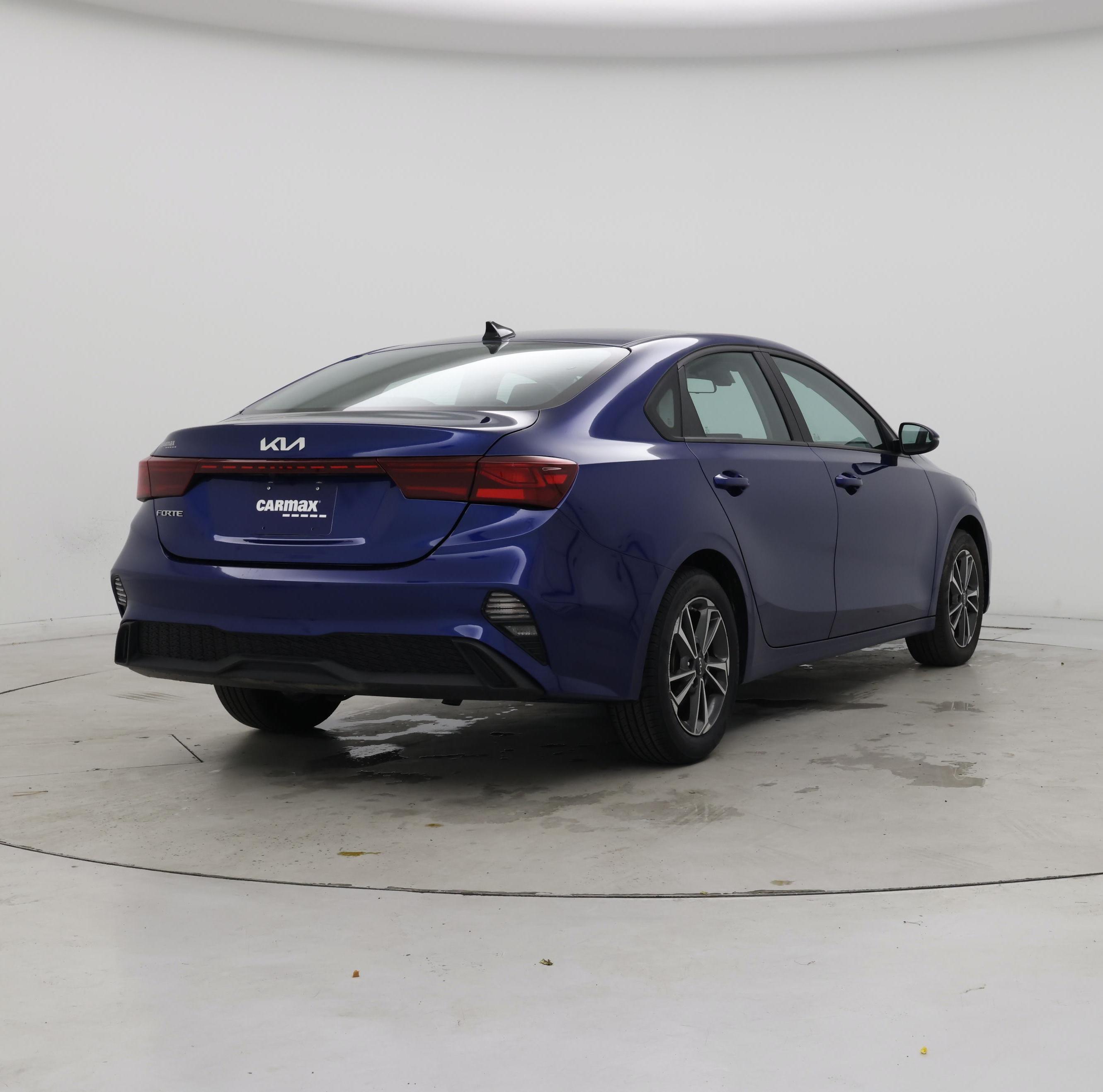 Thumbnail: 2023 Kia Forte - 8