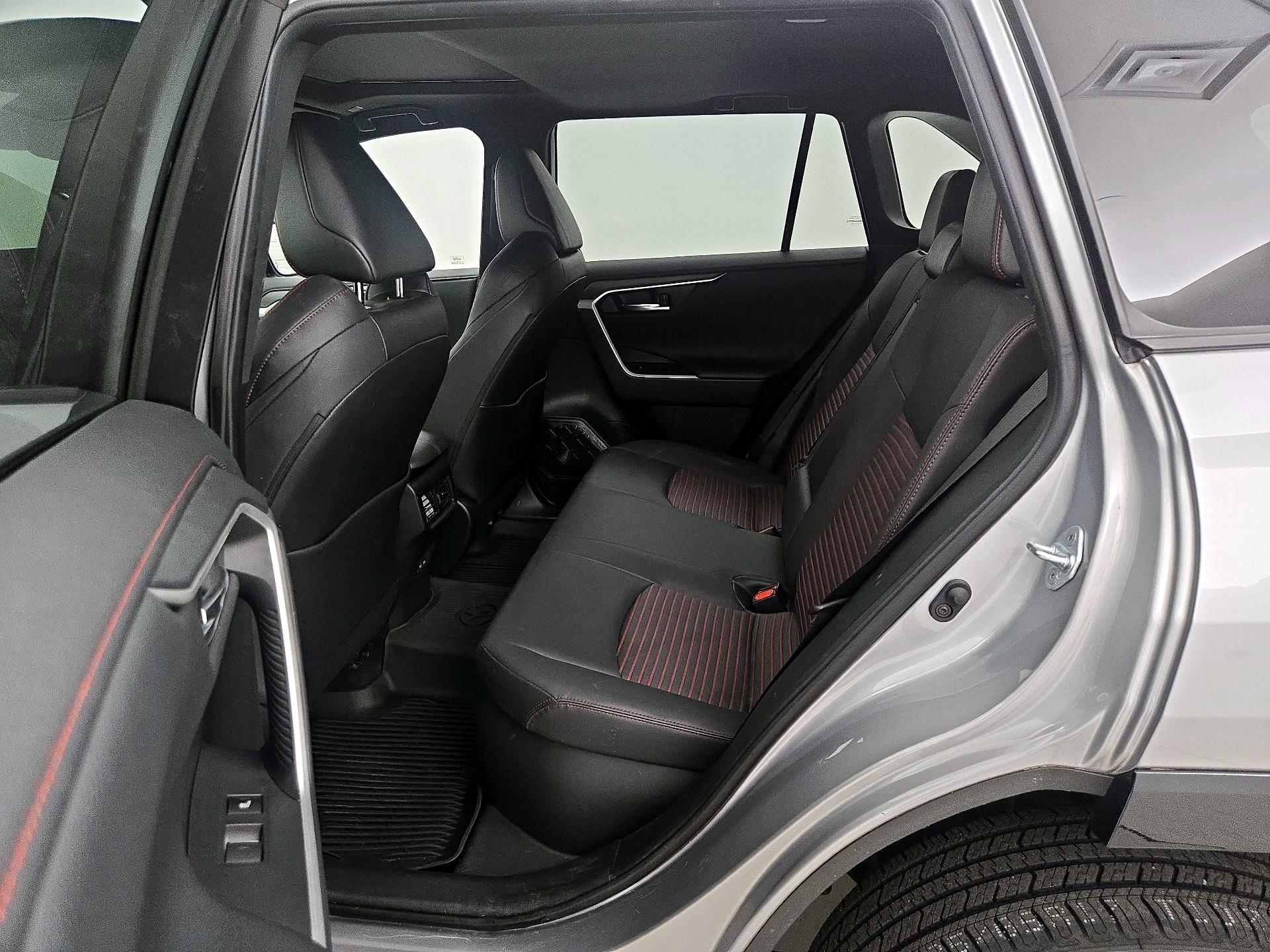 Thumbnail: 2023 Toyota RAV4 - 20