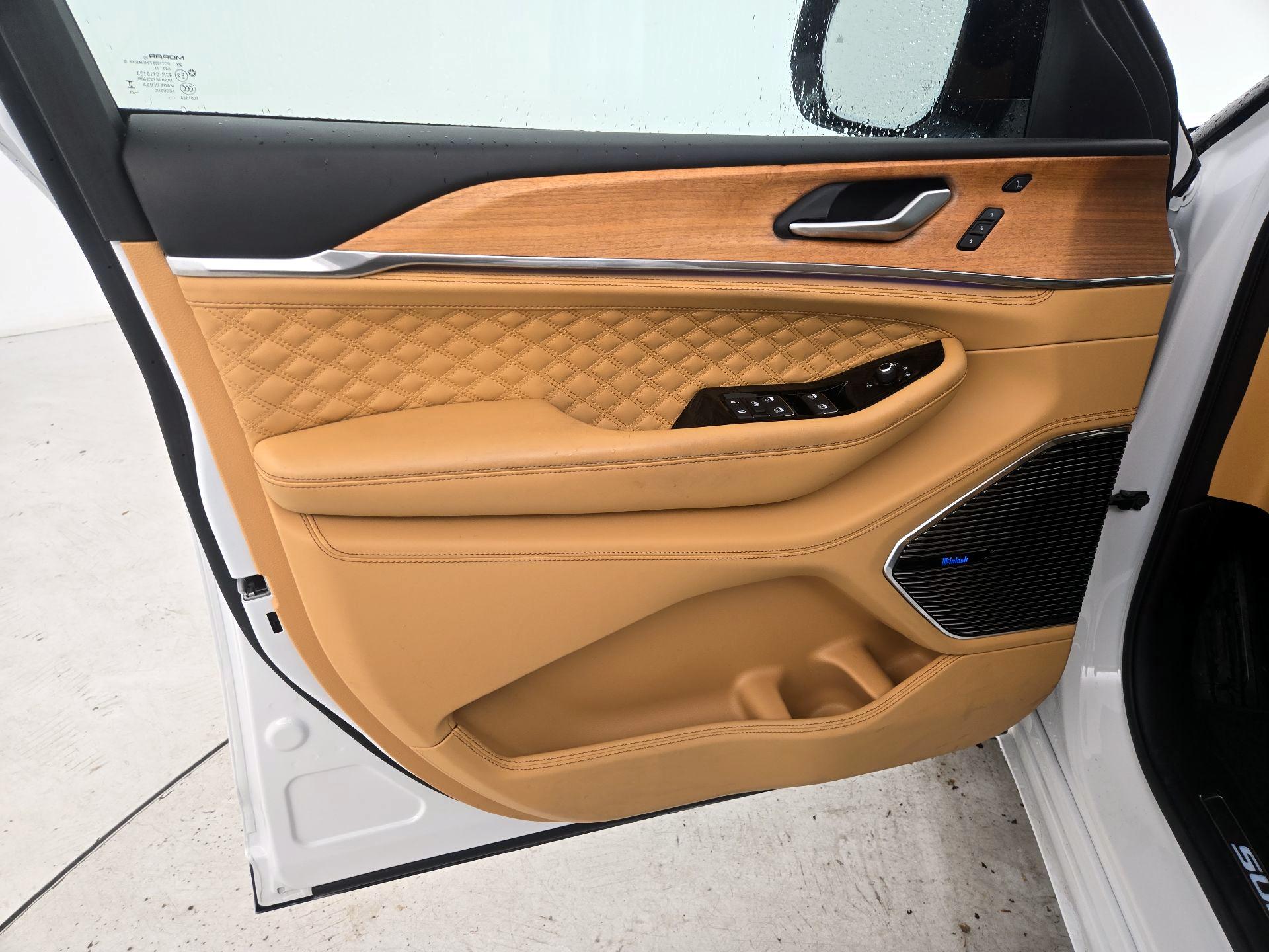 Thumbnail: 2023 Jeep Grand Cherokee L - 12
