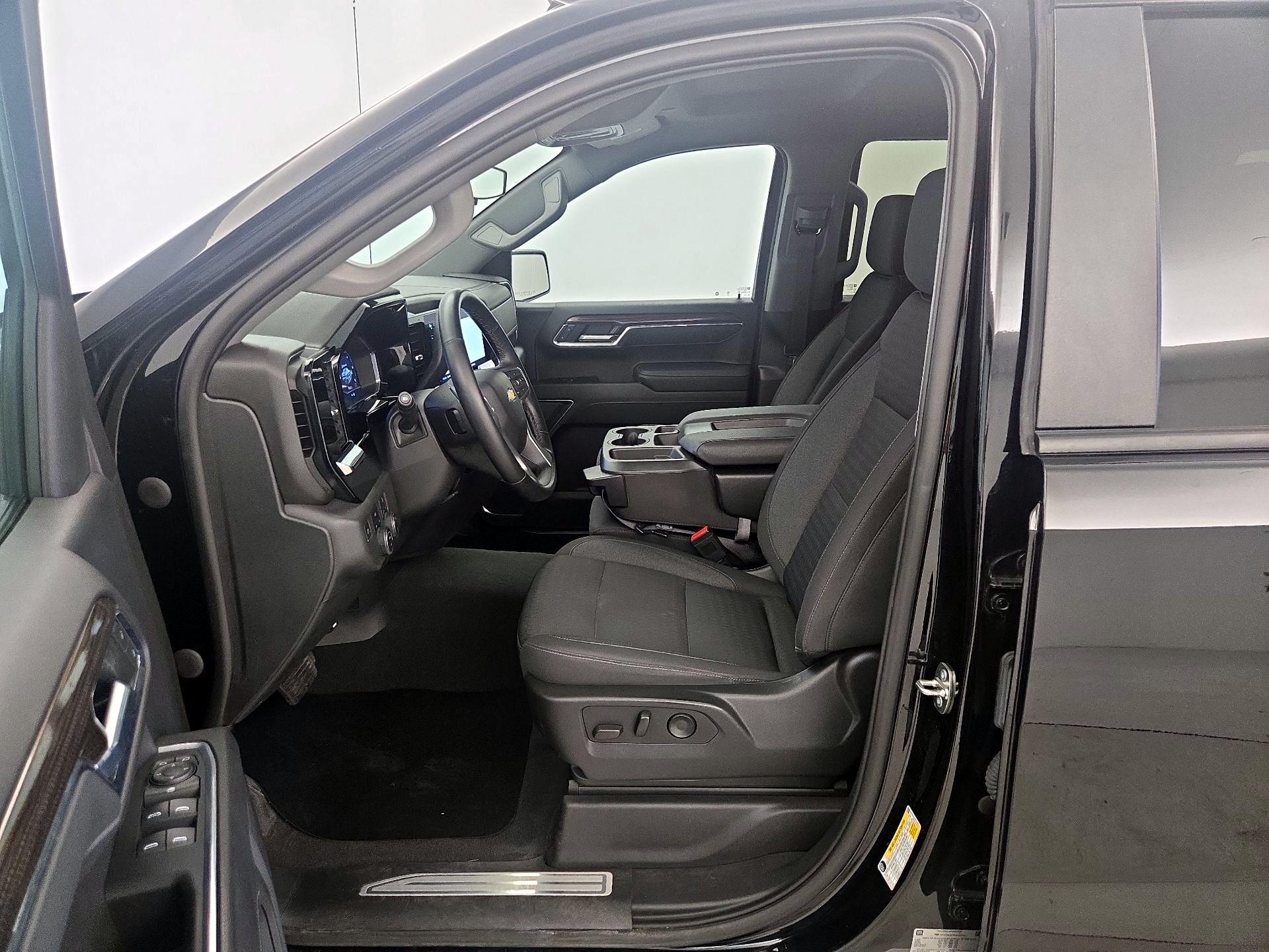 Thumbnail: 2023 Chevrolet Silverado 1500 - 11