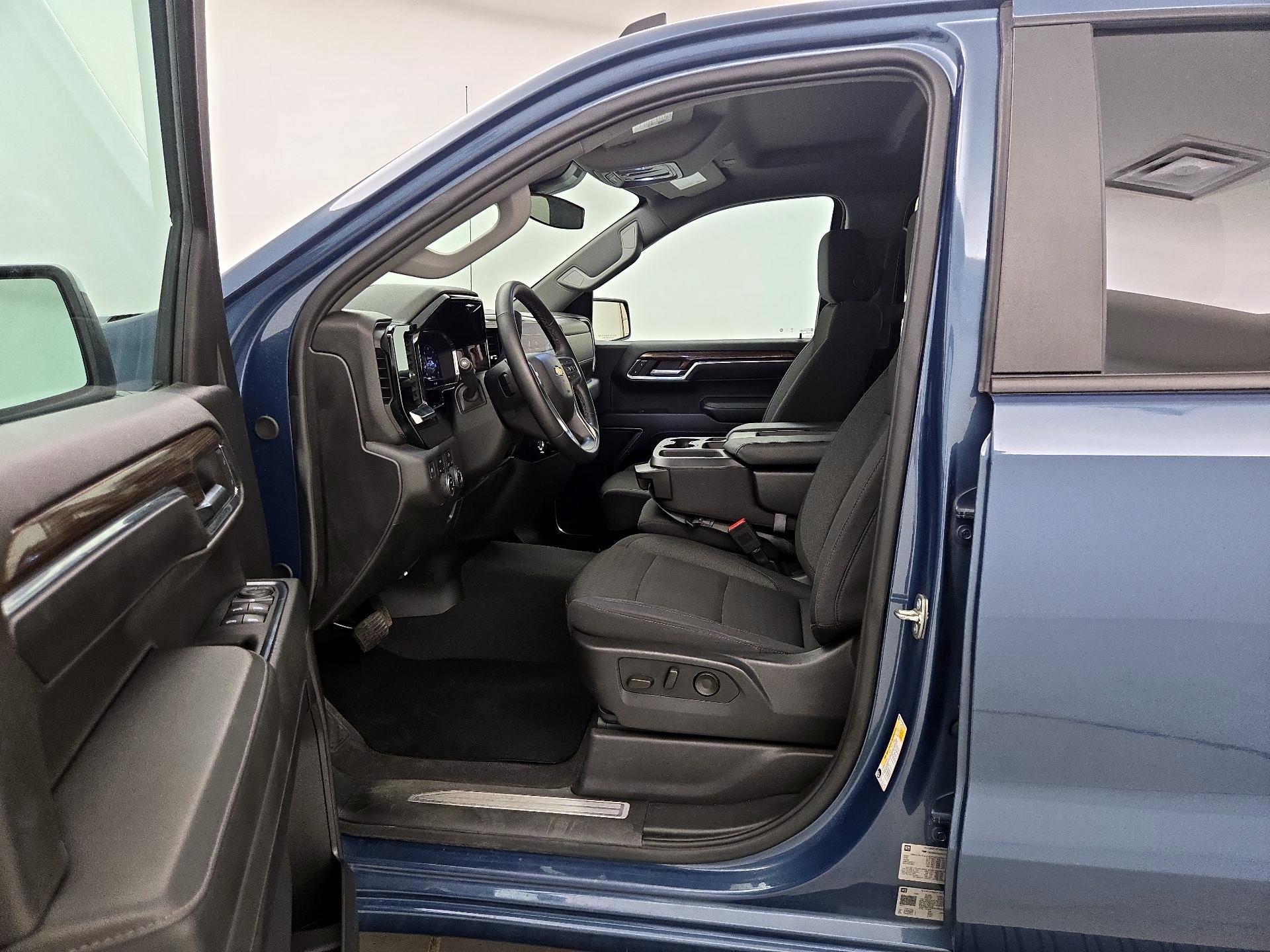 Thumbnail: 2024 Chevrolet Silverado 1500 - 11