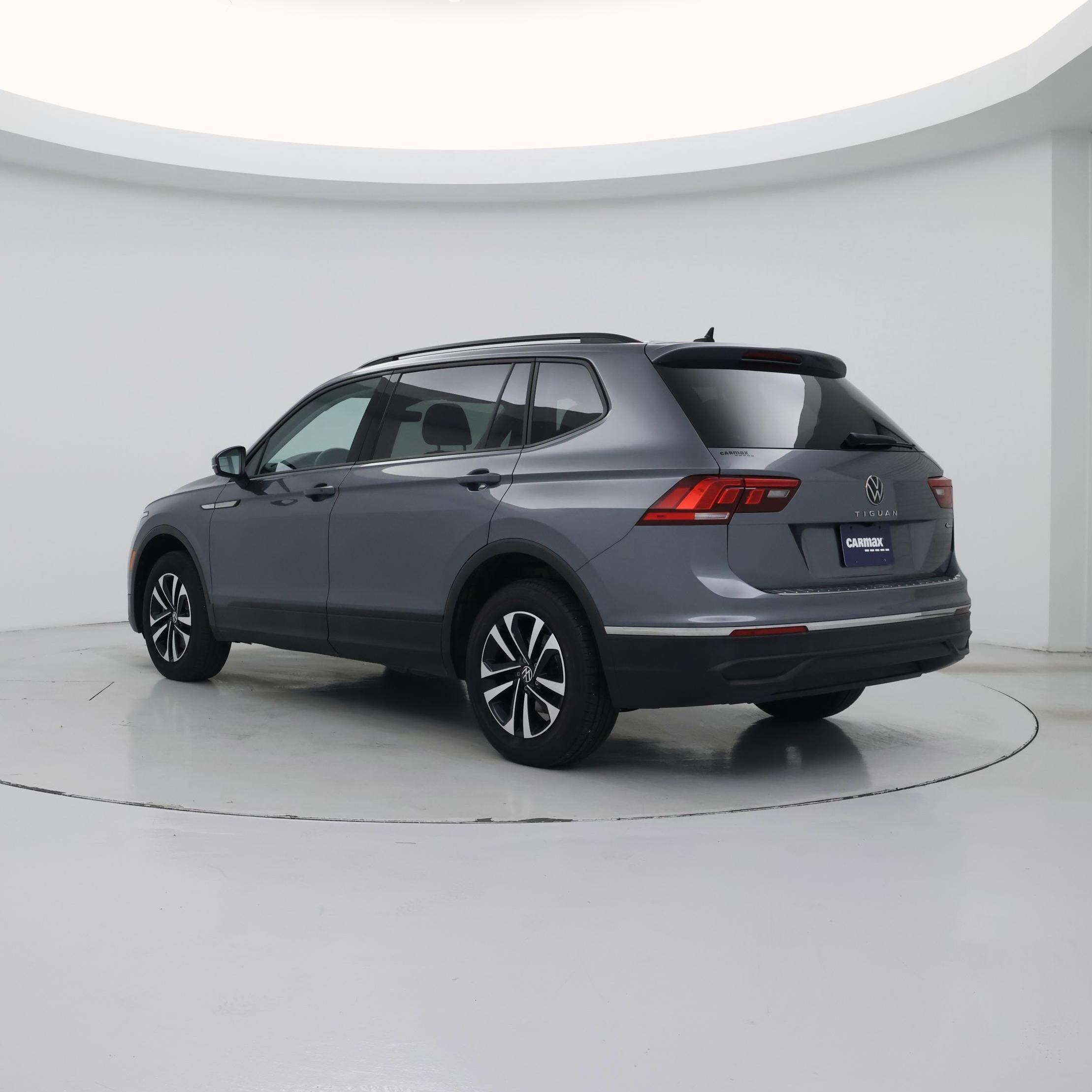 Thumbnail: 2023 Volkswagen Tiguan - 2
