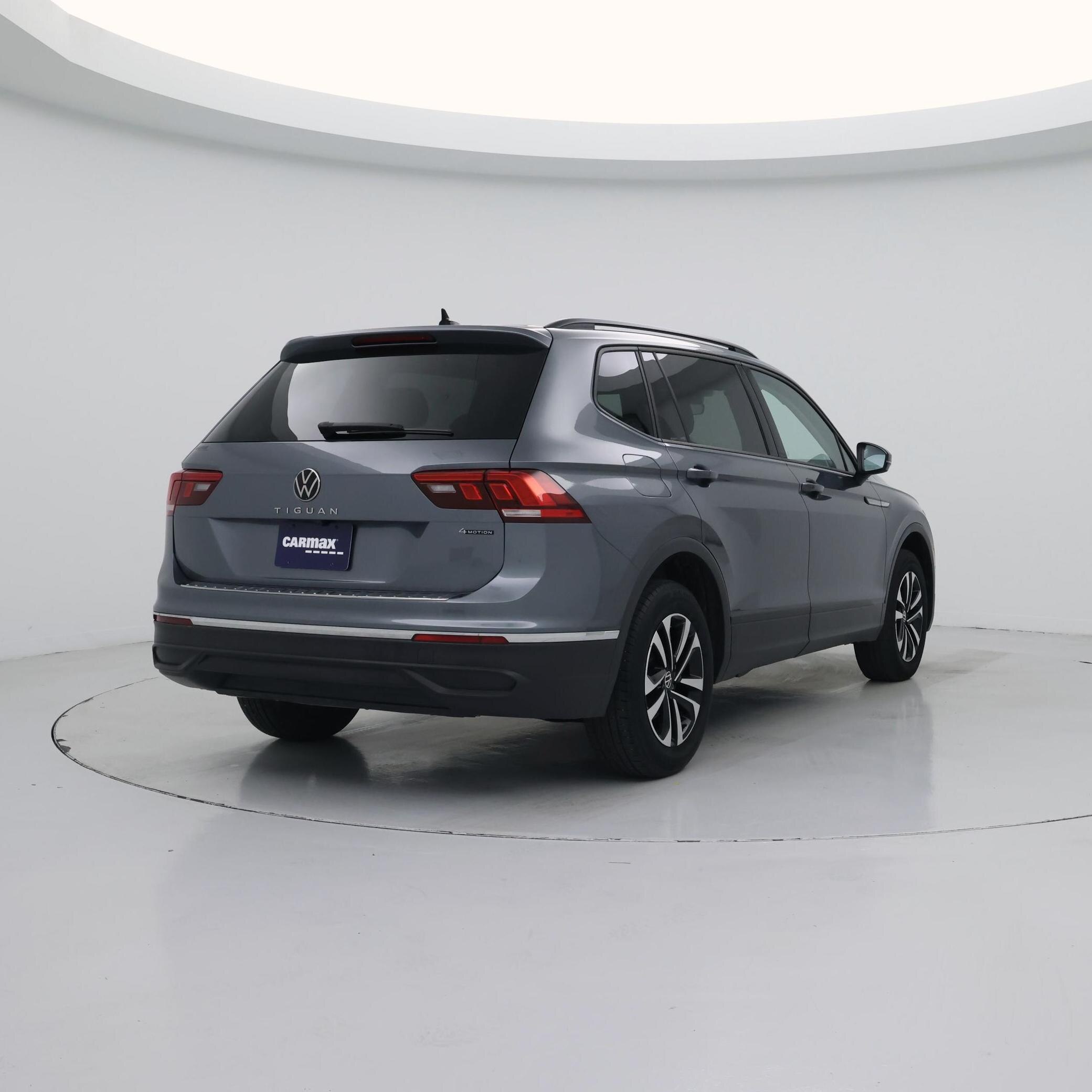Thumbnail: 2023 Volkswagen Tiguan - 8