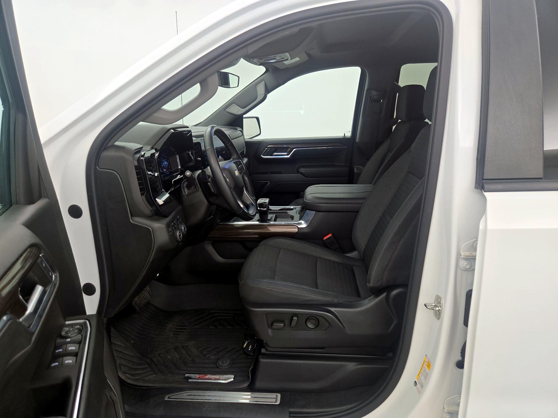 Thumbnail: 2023 Chevrolet Silverado 1500 - 11
