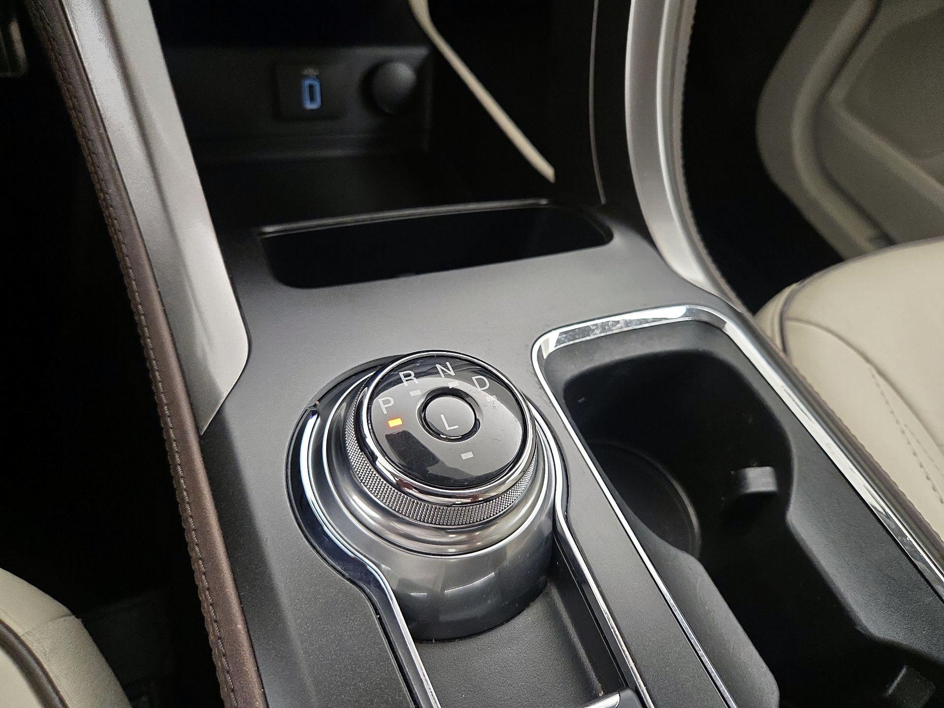 Thumbnail: 2018 Ford Fusion - 18