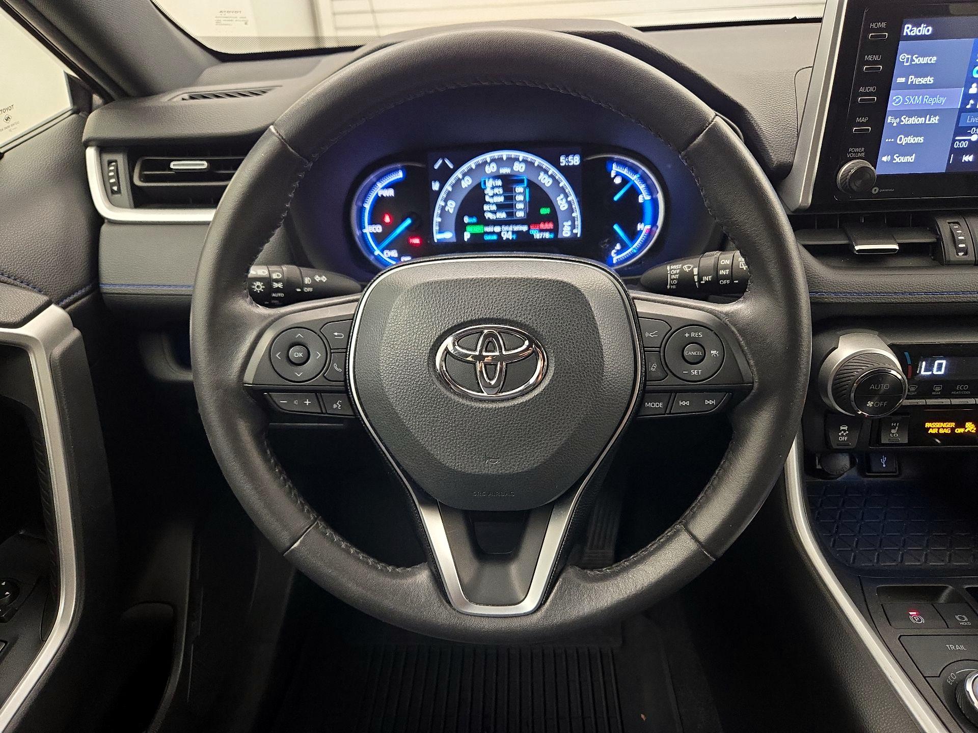 Thumbnail: 2021 Toyota RAV4 - 10