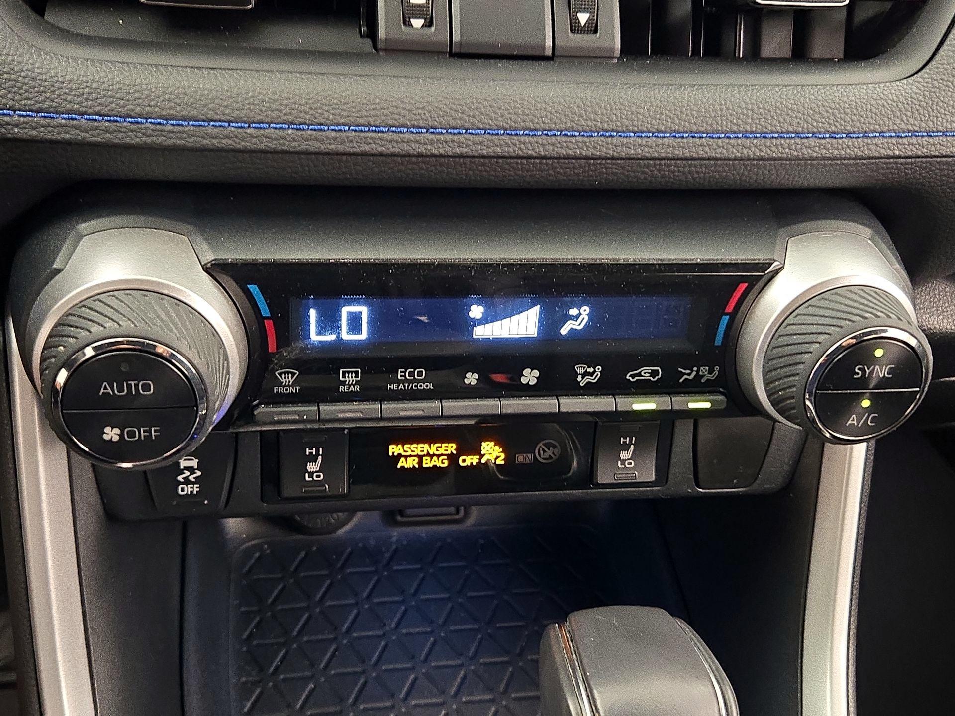 Thumbnail: 2021 Toyota RAV4 - 14