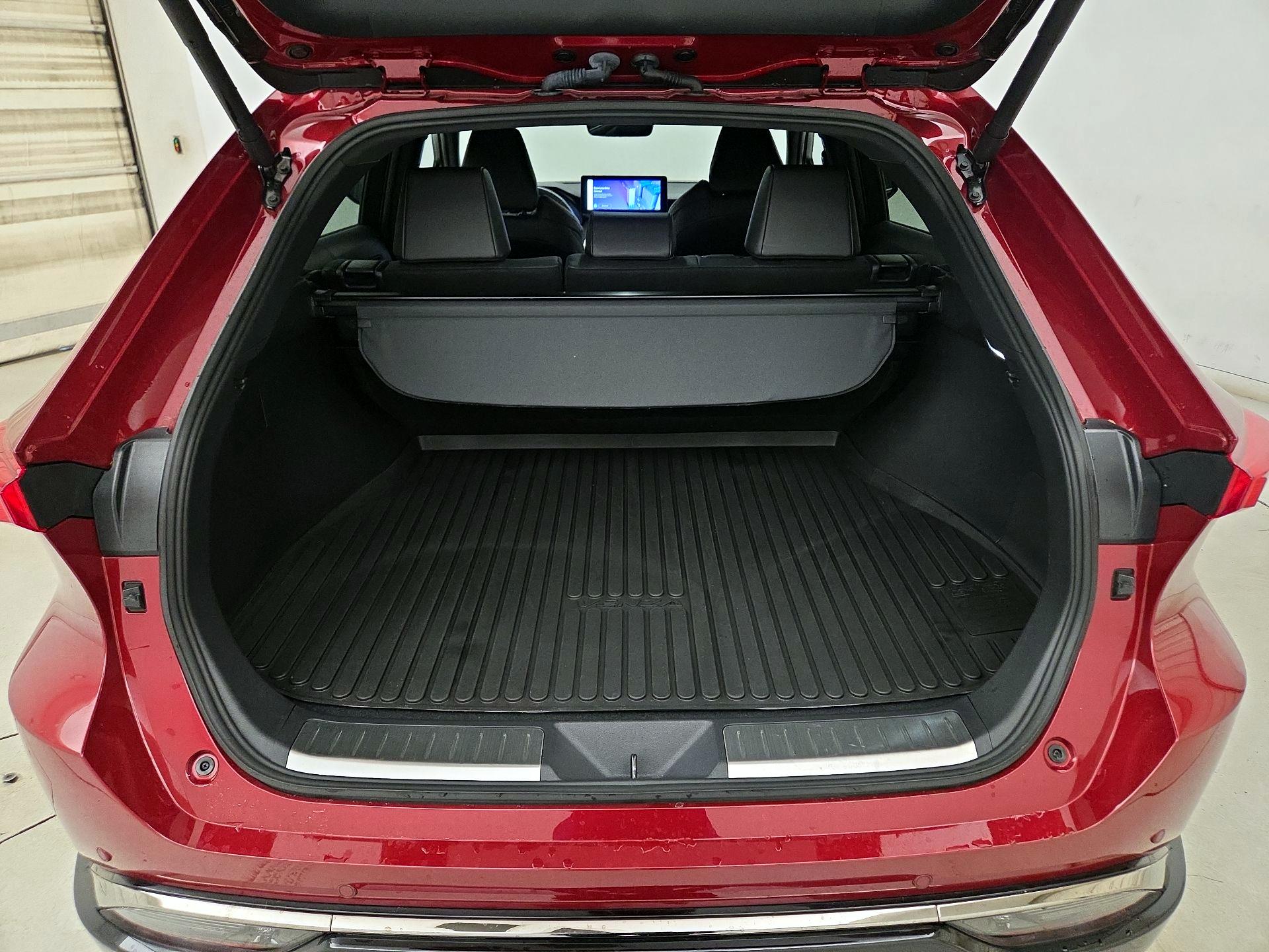Thumbnail: 2024 Toyota Venza - 20