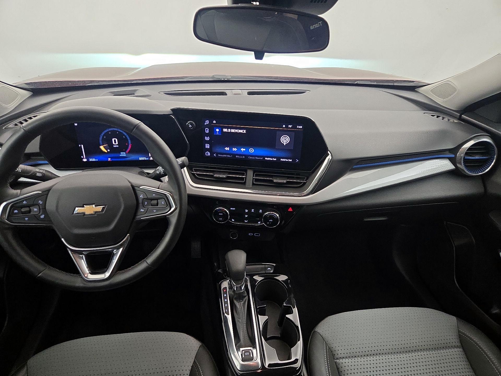 Thumbnail: 2024 Chevrolet Trax - 9