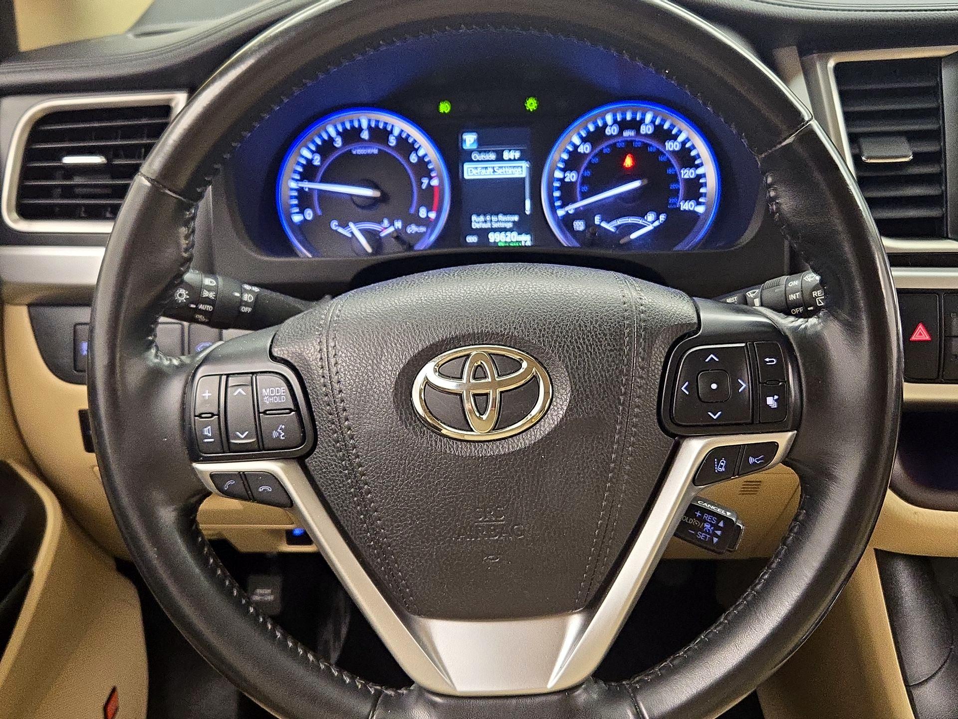 Thumbnail: 2018 Toyota Highlander - 10