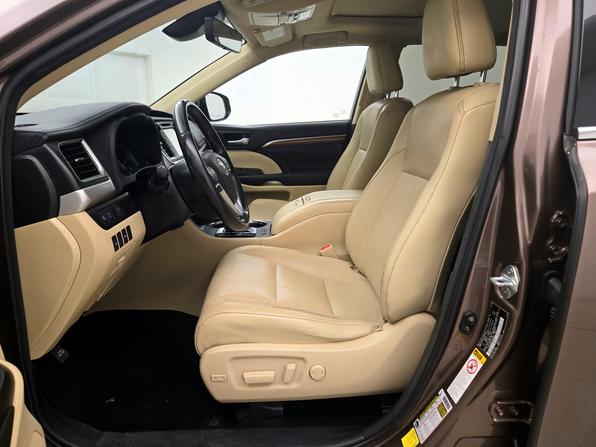 Thumbnail: 2018 Toyota Highlander - 11