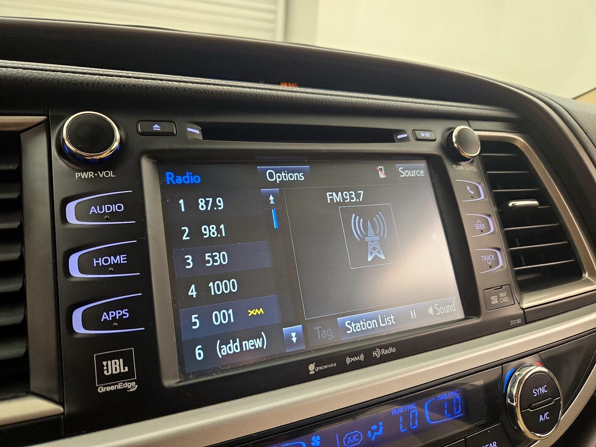 Thumbnail: 2018 Toyota Highlander - 14