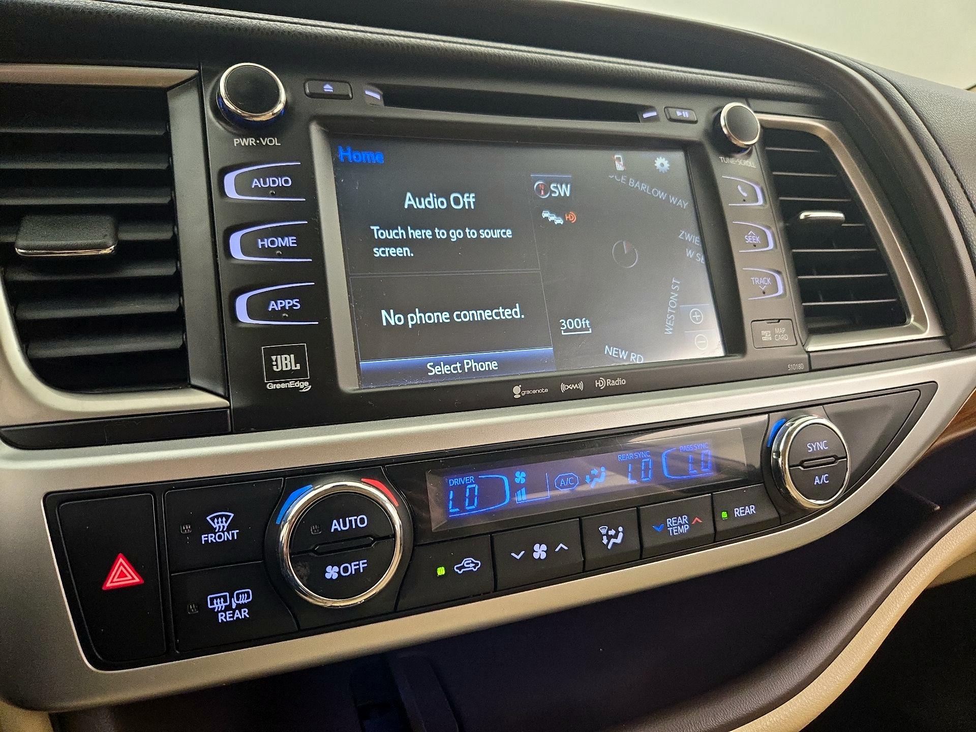 Thumbnail: 2018 Toyota Highlander - 15
