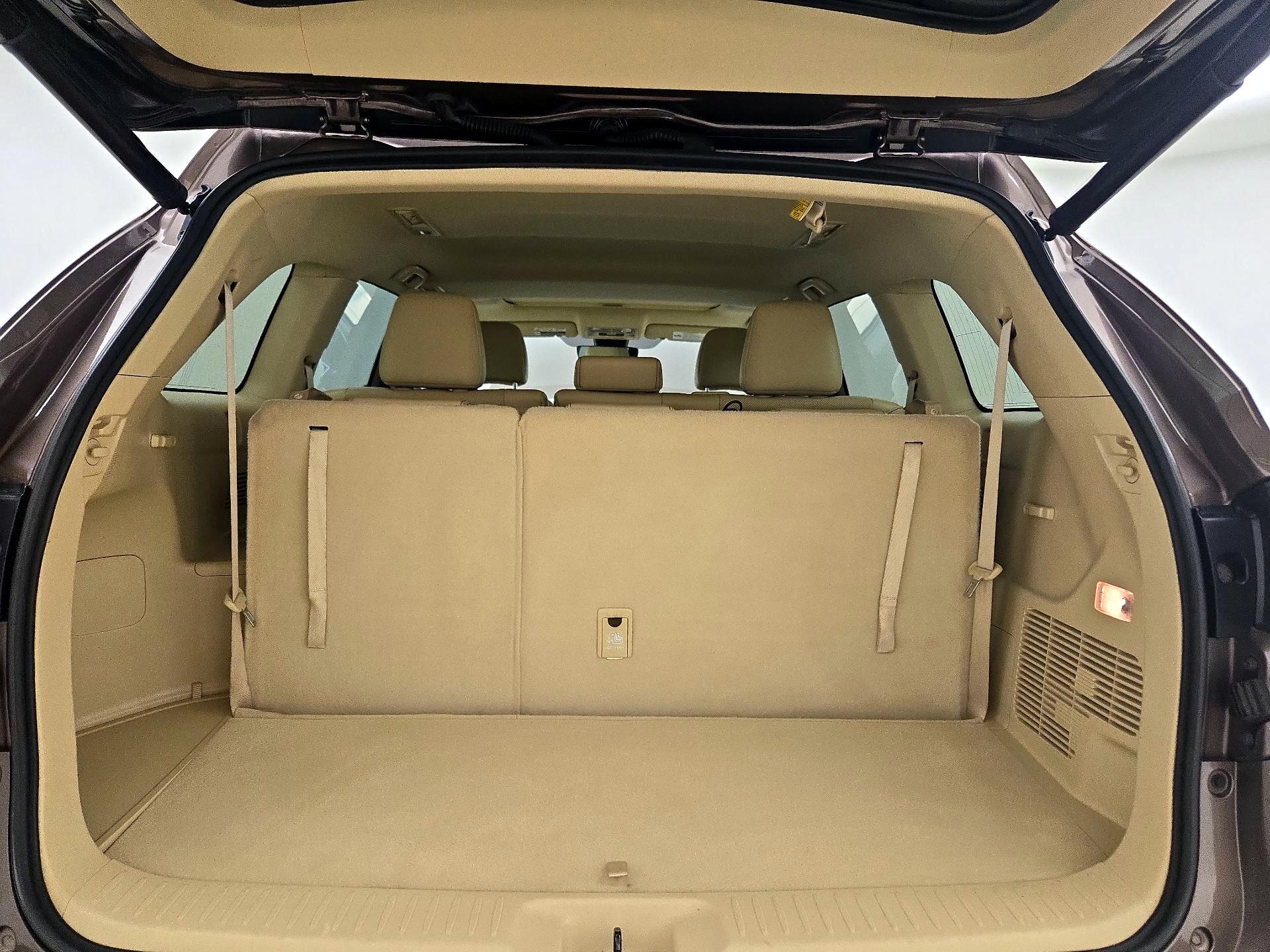 Thumbnail: 2018 Toyota Highlander - 17