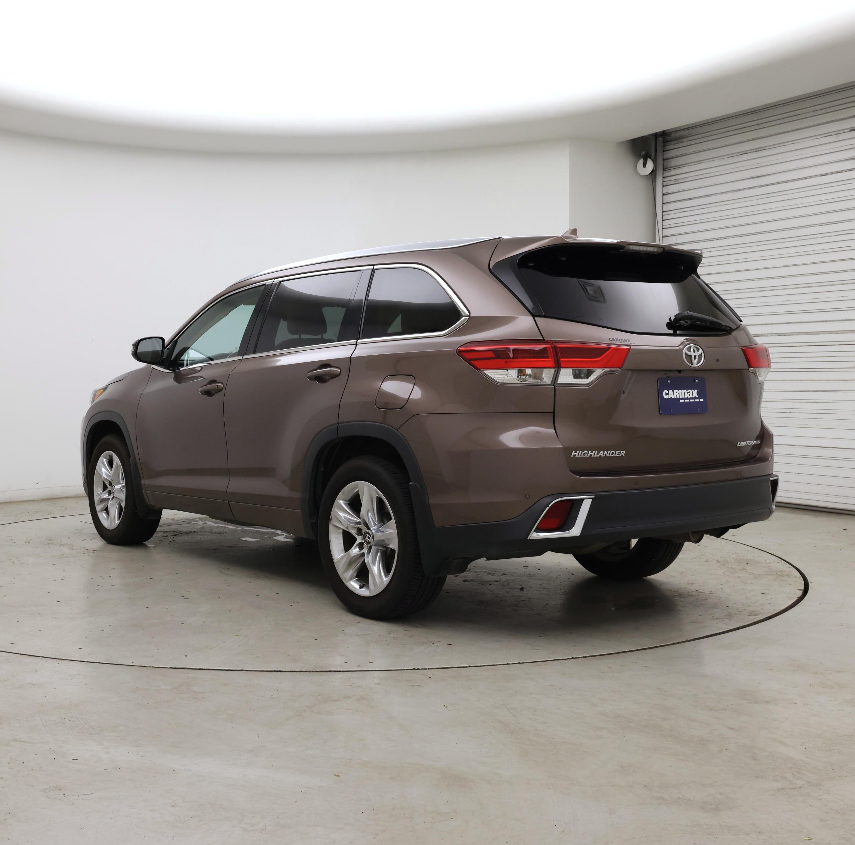 Thumbnail: 2018 Toyota Highlander - 2