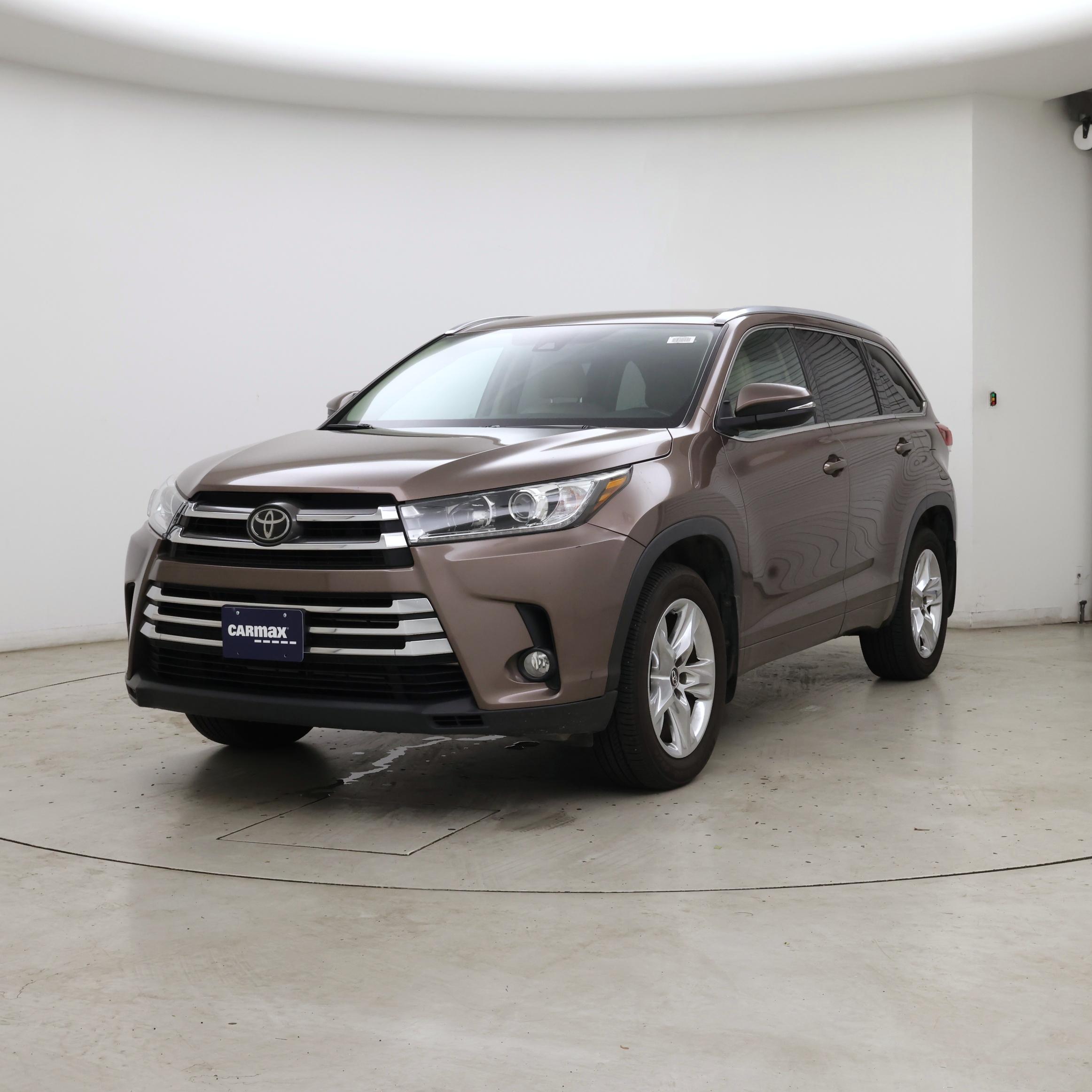 Thumbnail: 2018 Toyota Highlander - 4
