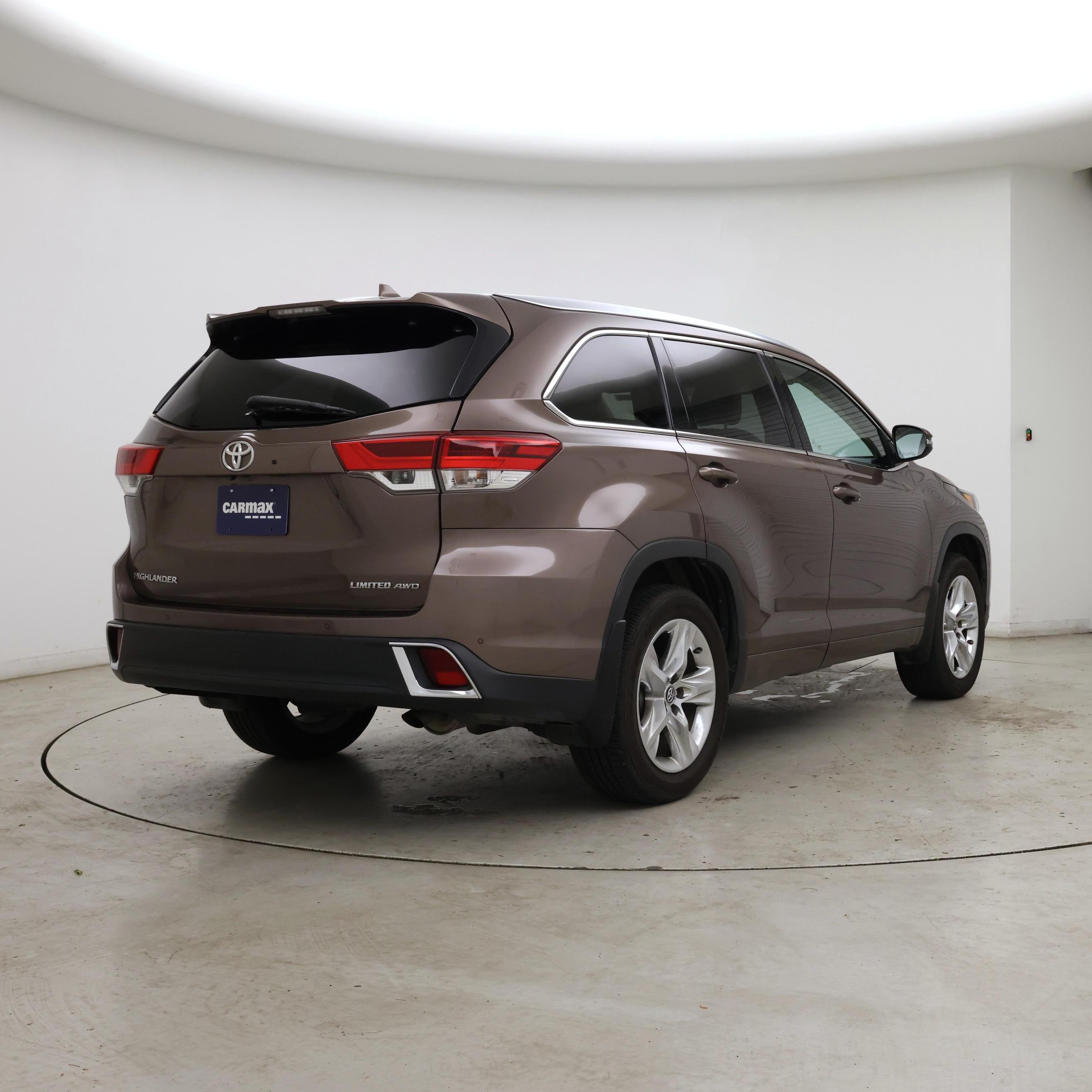 Thumbnail: 2018 Toyota Highlander - 8