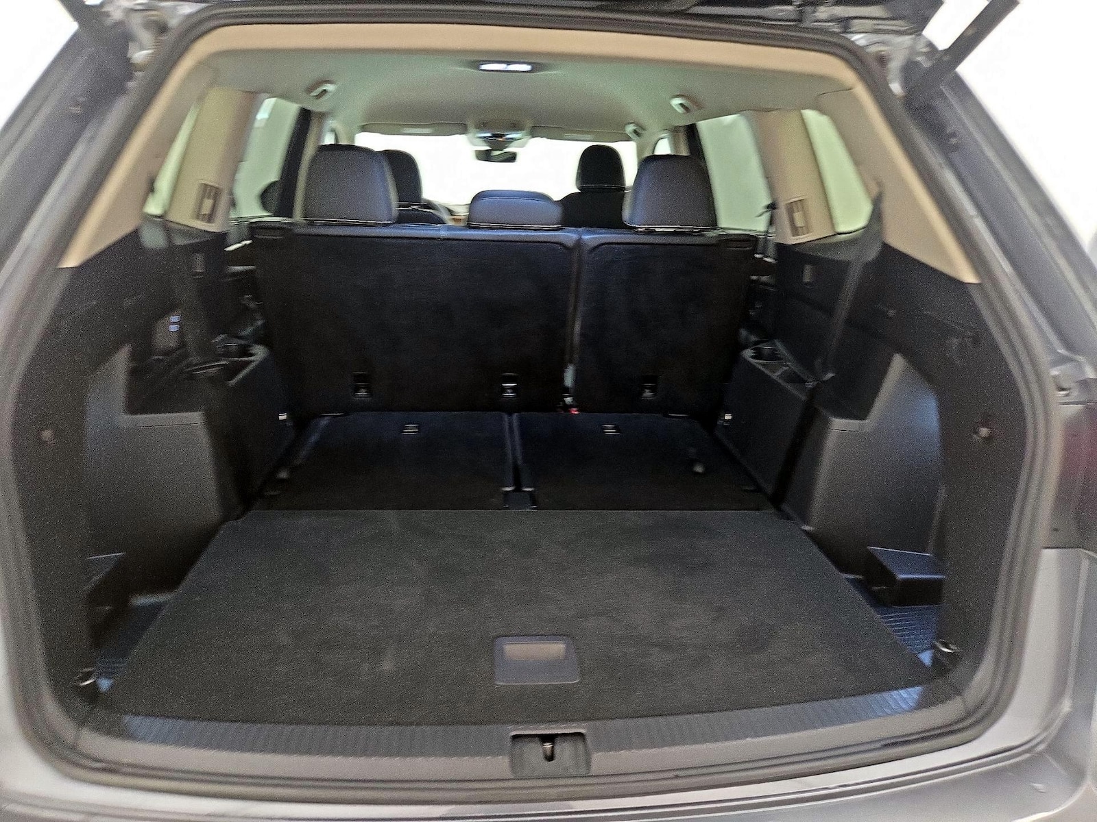 2025 Volkswagen Atlas SE w/Tech - Photo 23