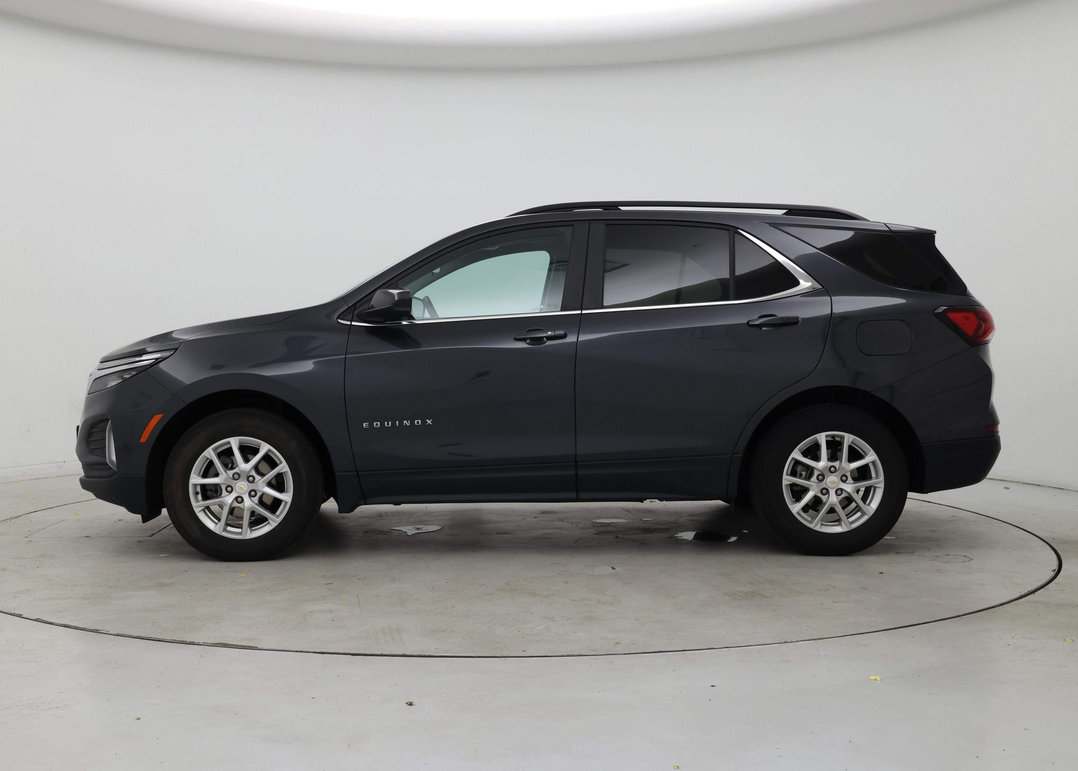 Thumbnail: 2023 Chevrolet Equinox - 3