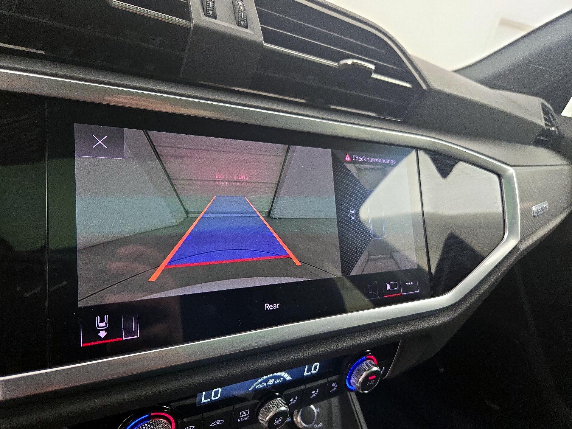 Thumbnail: 2023 Audi Q3 - 15