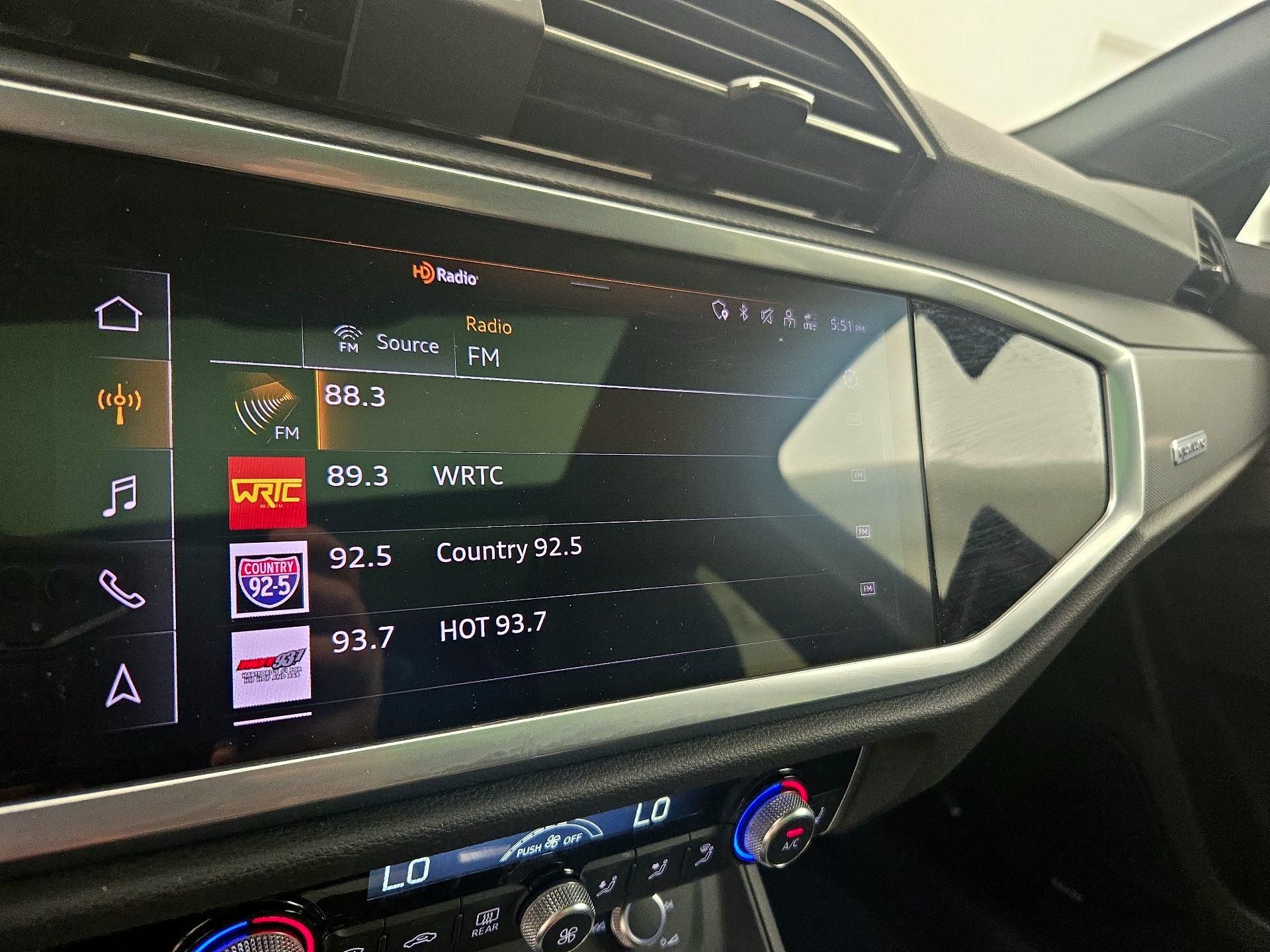 Thumbnail: 2023 Audi Q3 - 16