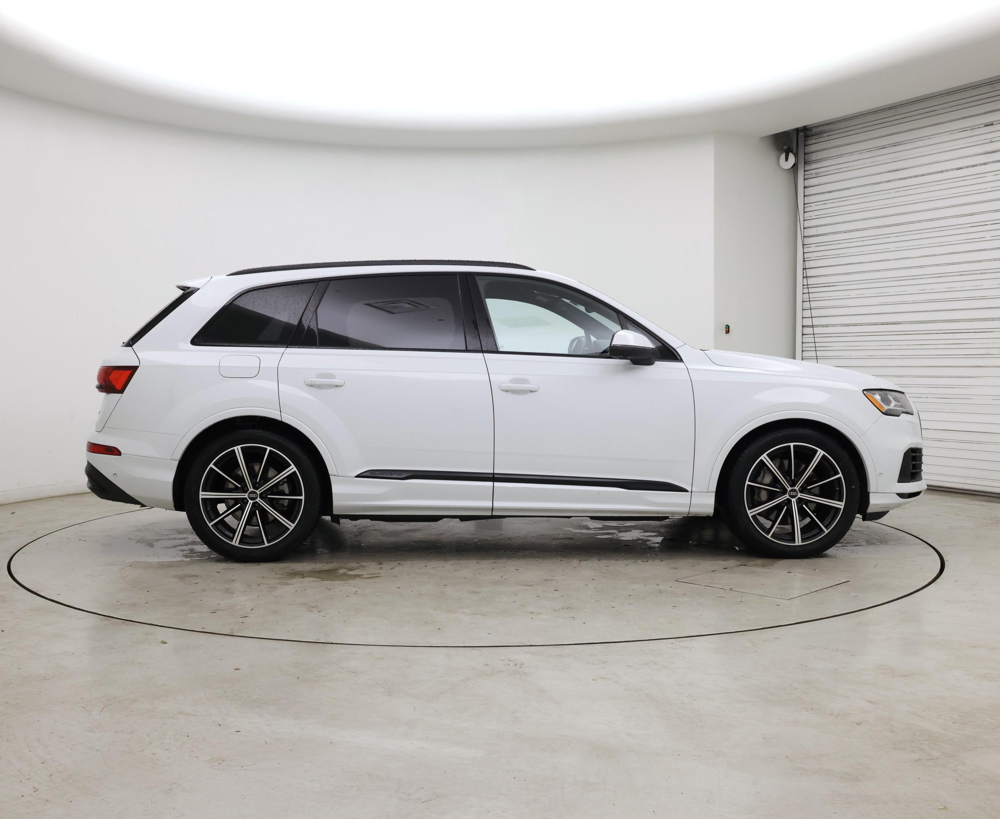Thumbnail: 2022 Audi Q7 - 7