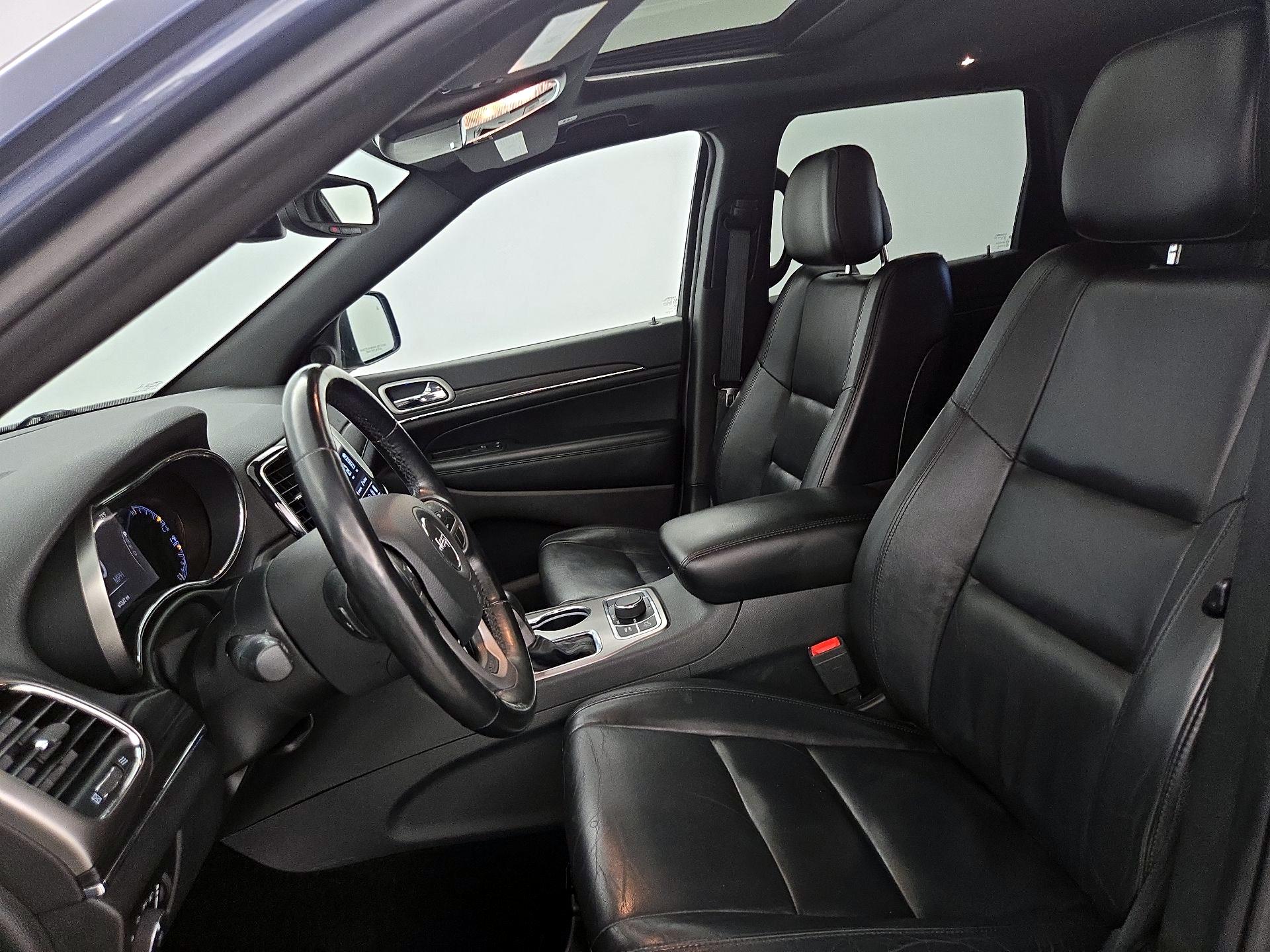Thumbnail: 2020 Jeep Grand Cherokee - 11