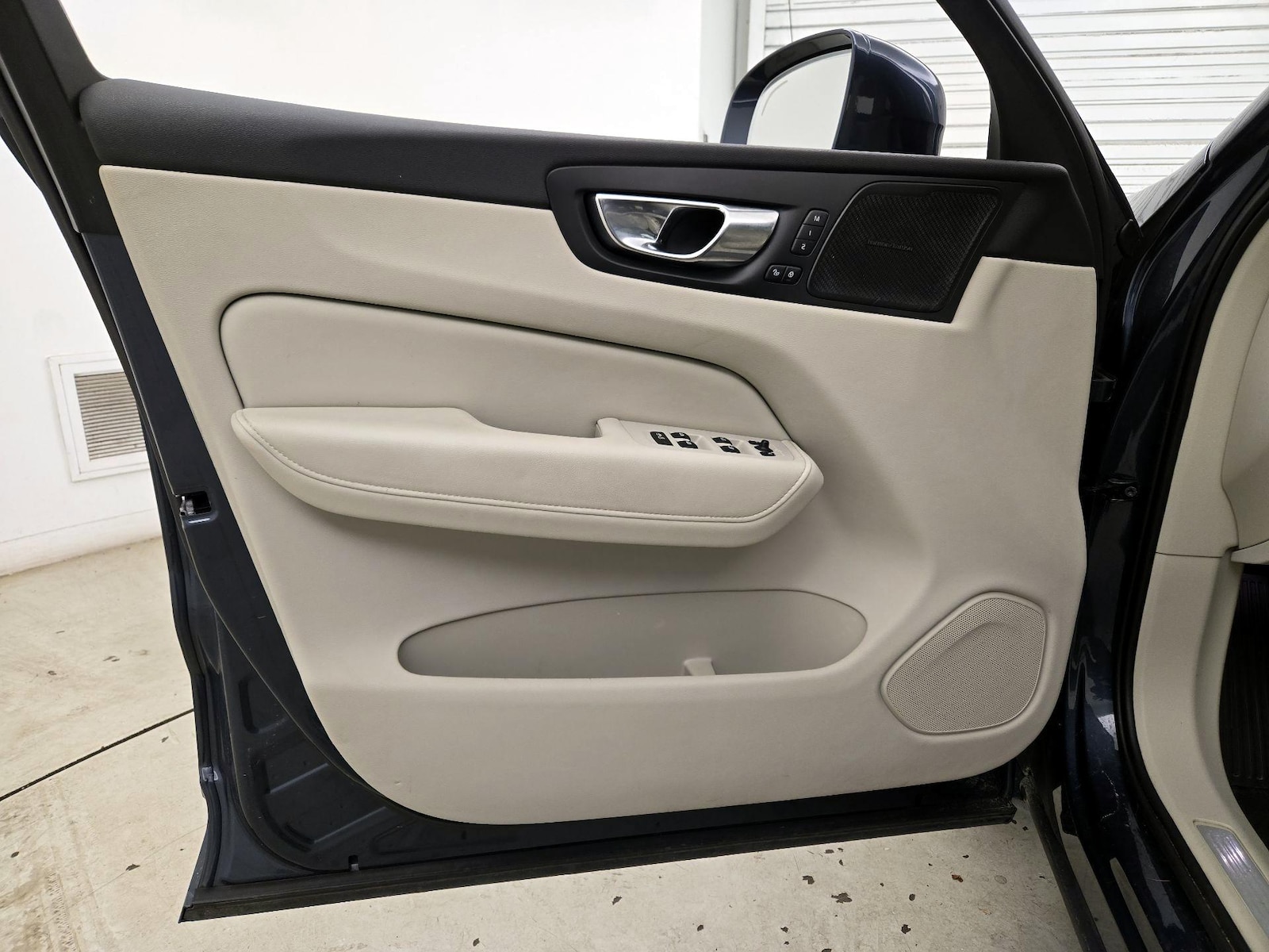 2022 Volvo XC60 Inscription - Photo 13