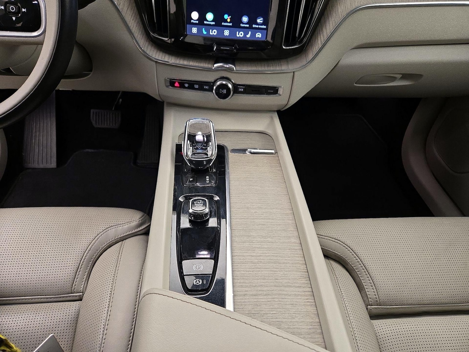2022 Volvo XC60 Inscription - Photo 18