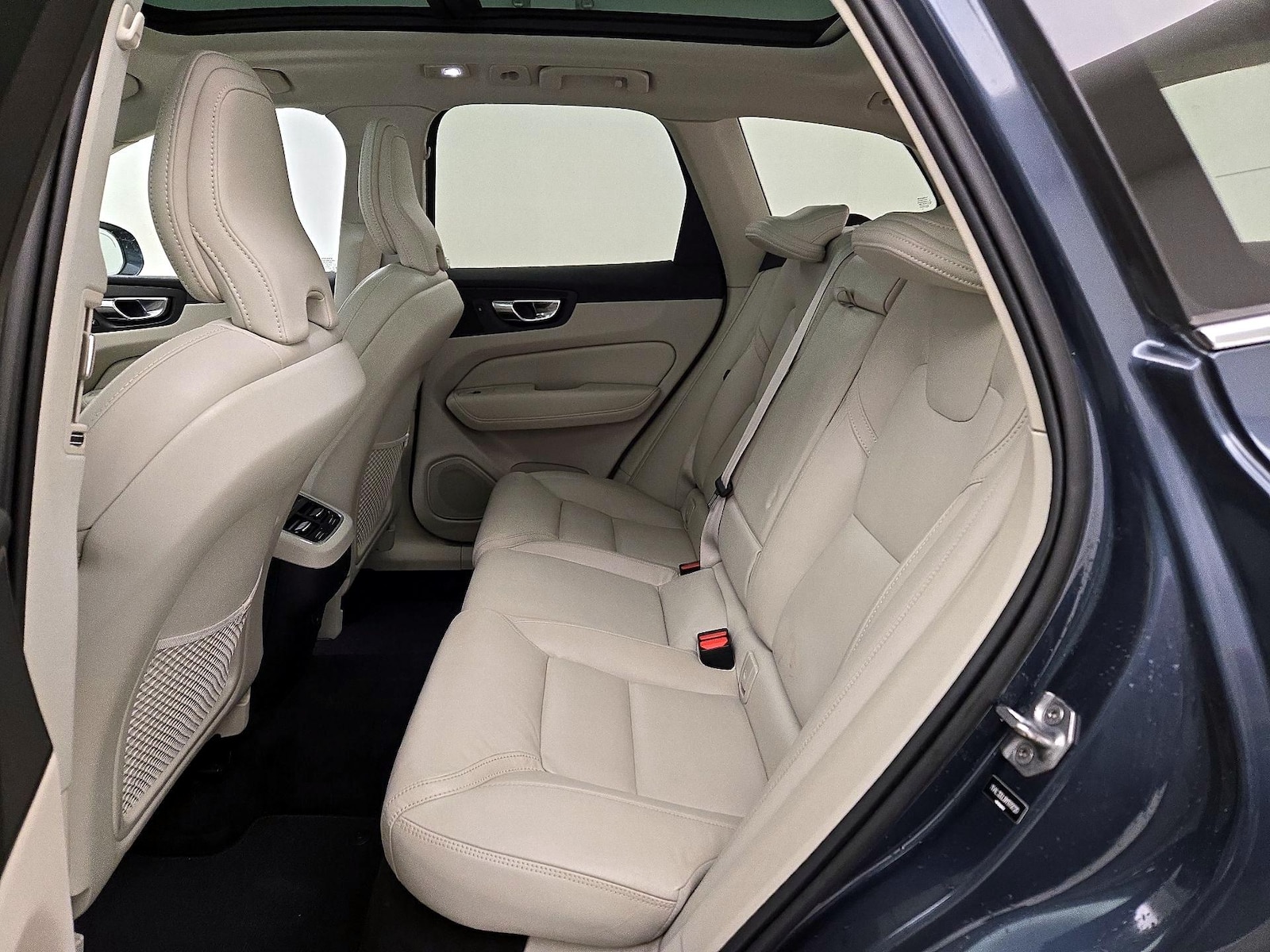 2022 Volvo XC60 Inscription - Photo 21