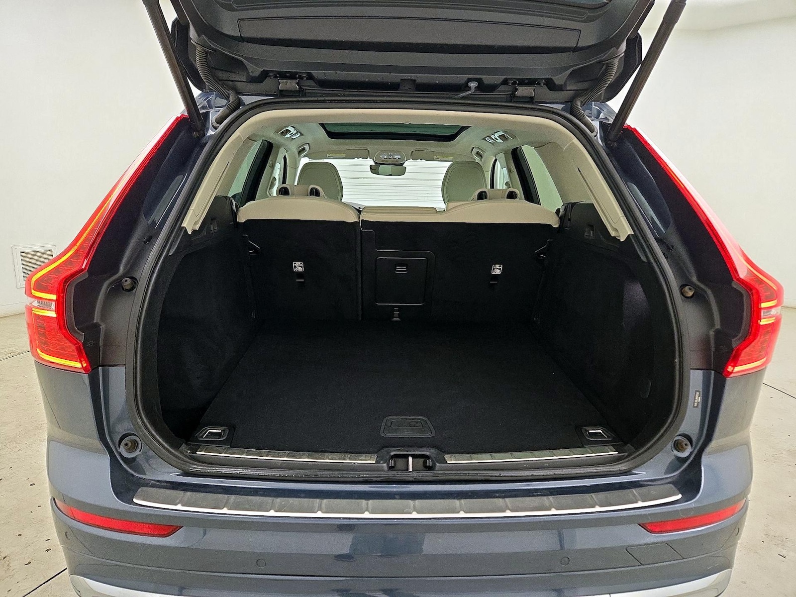 2022 Volvo XC60 Inscription - Photo 22