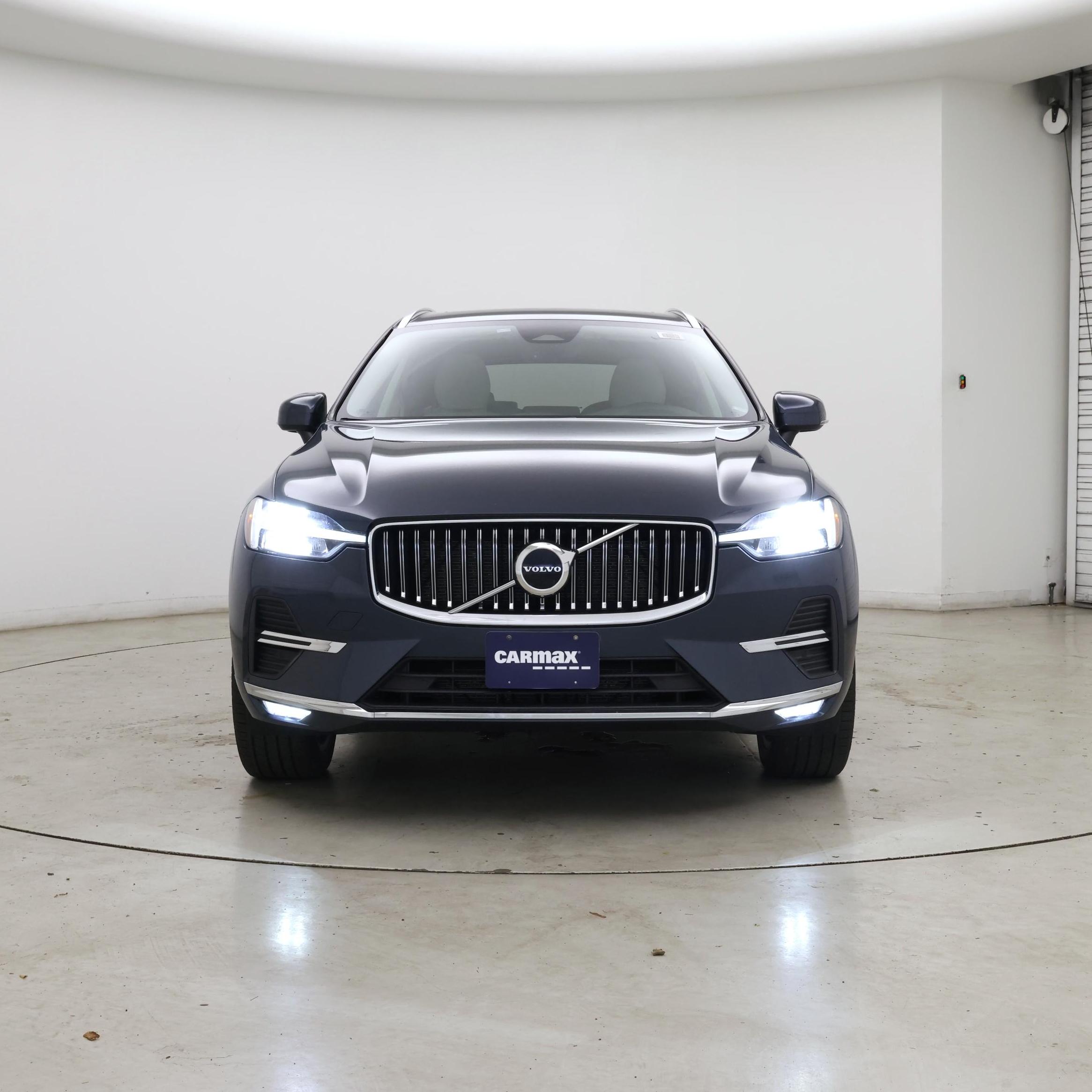 Thumbnail: 2022 Volvo XC60 - 5