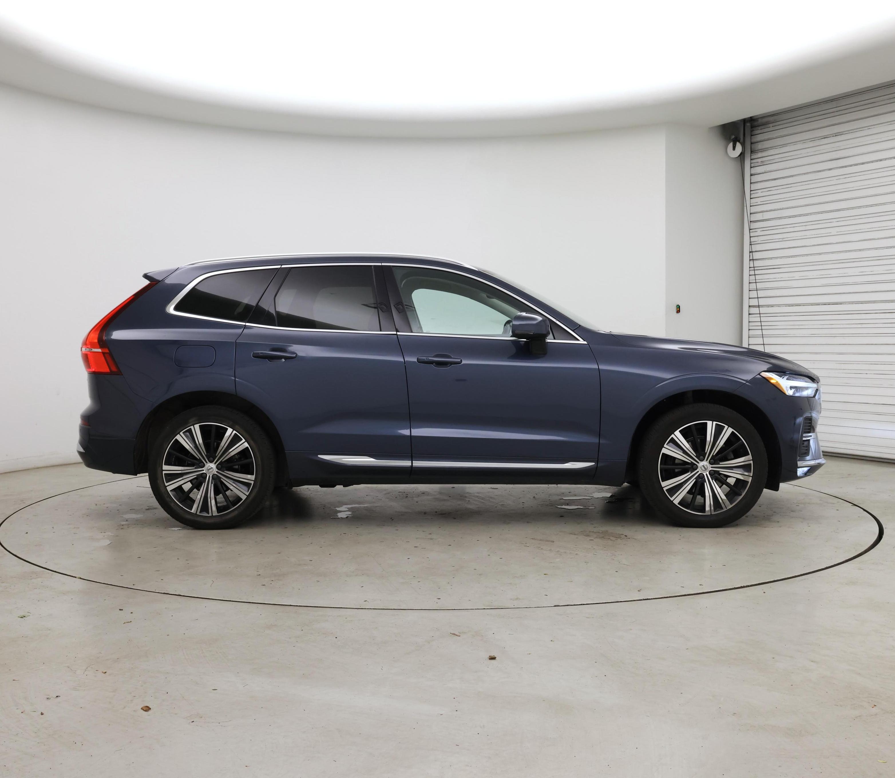 Thumbnail: 2022 Volvo XC60 - 7