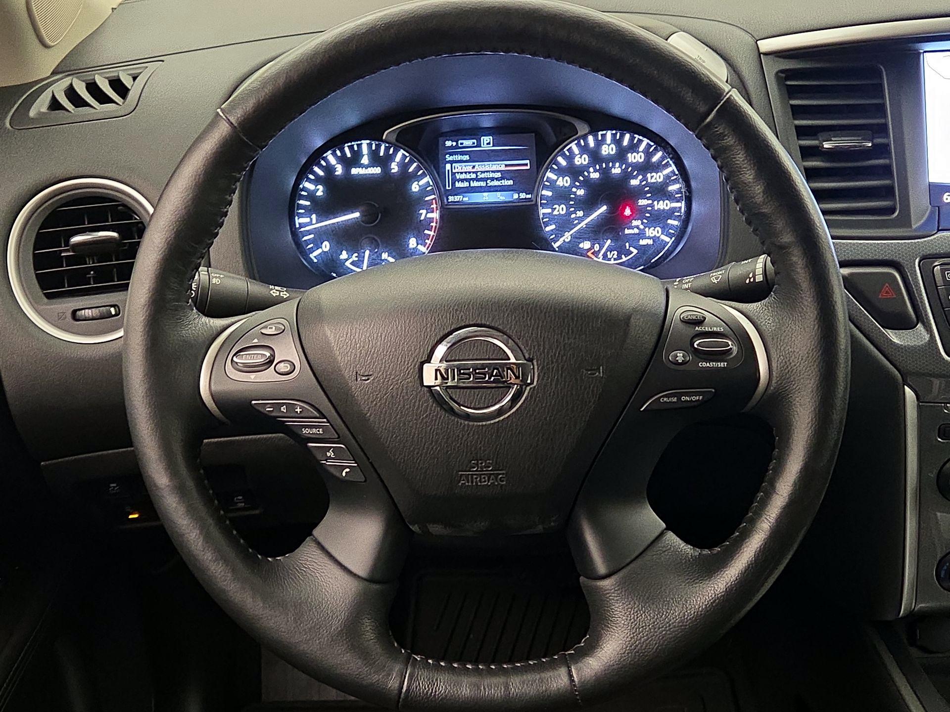 Thumbnail: 2018 Nissan Pathfinder - 10