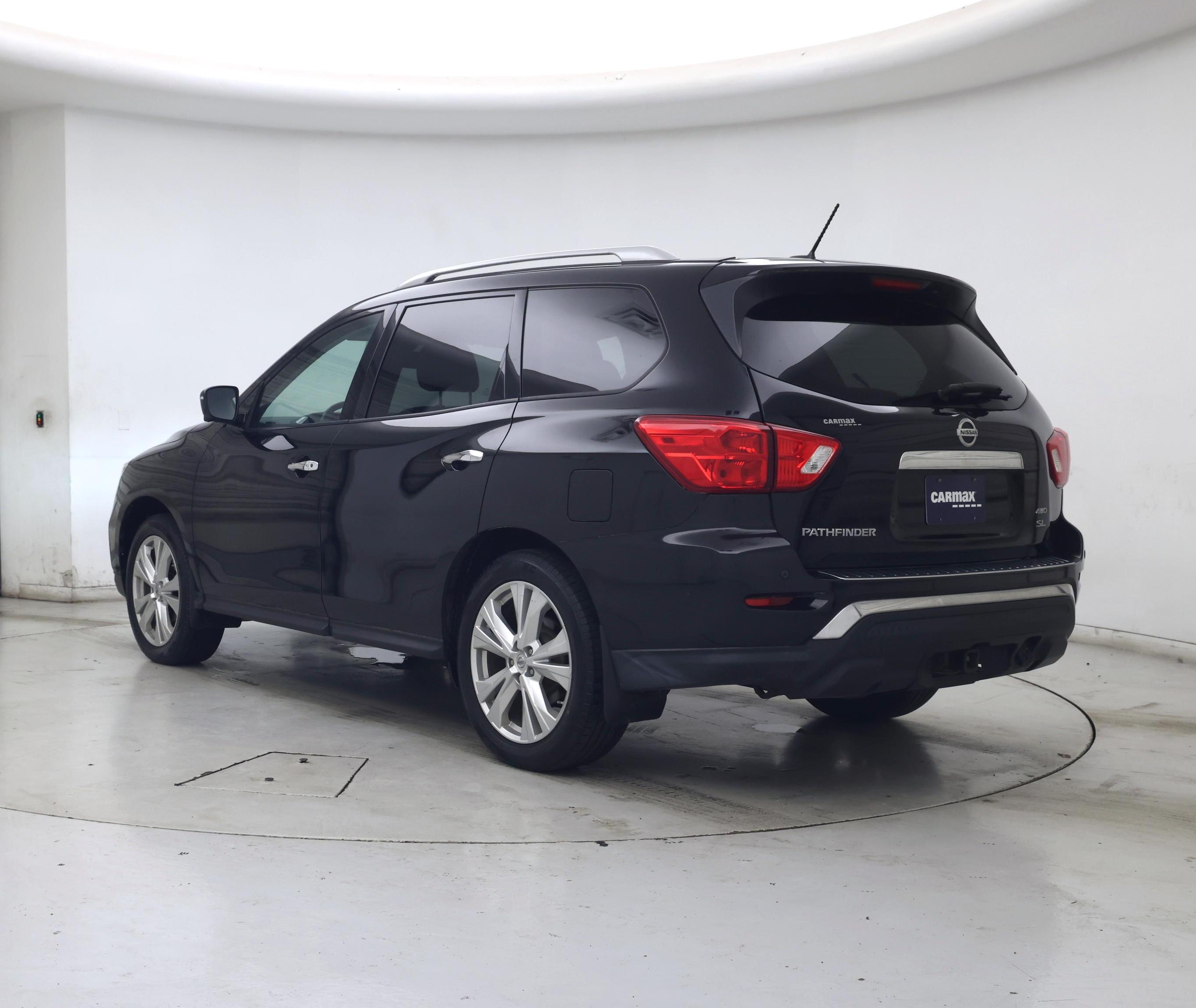 Thumbnail: 2018 Nissan Pathfinder - 2